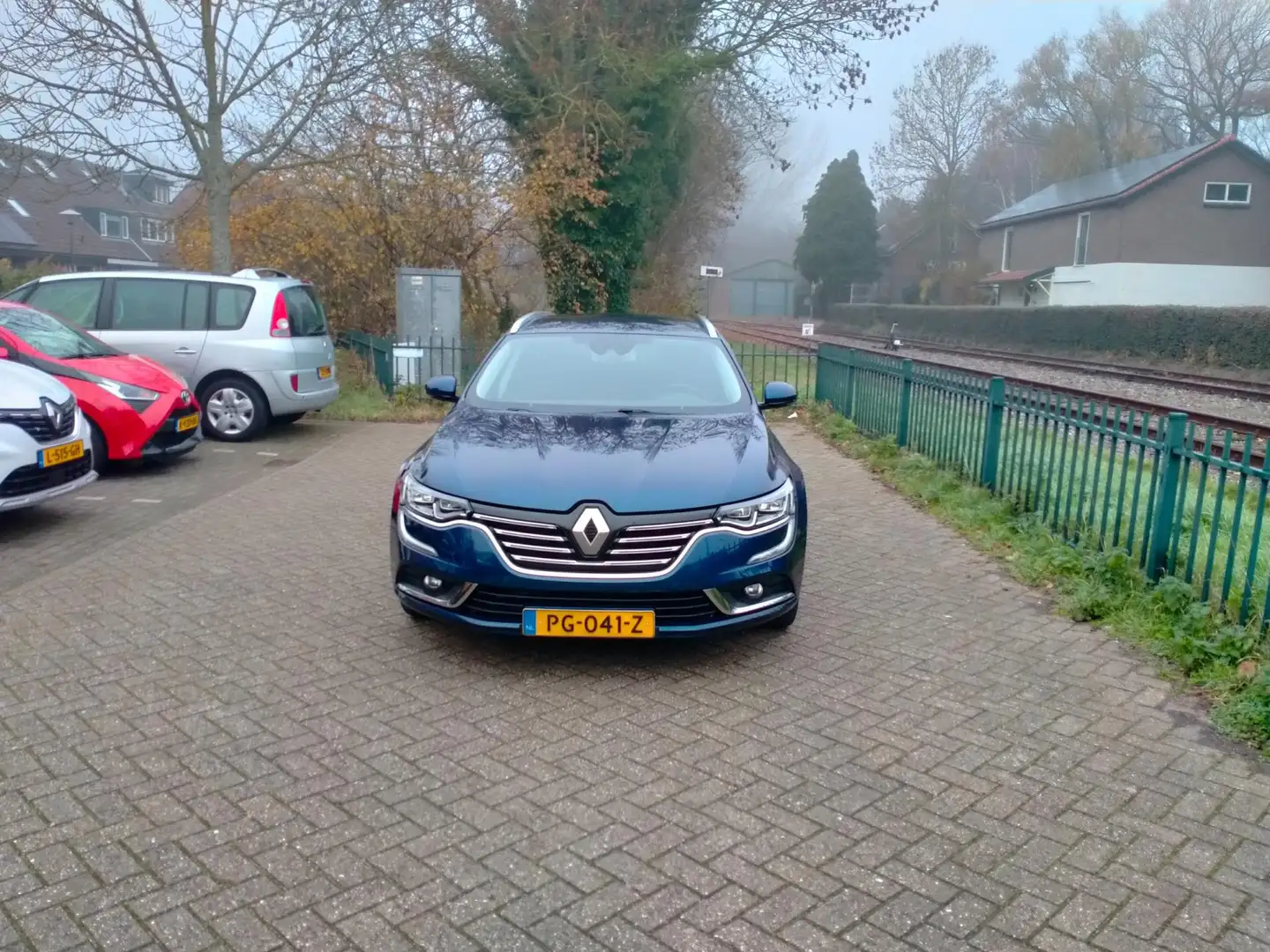 Renault Talisman Estate 1.6 TCe Intens AUTOMAAT trekhaak 1850kg tre Blauw - 2