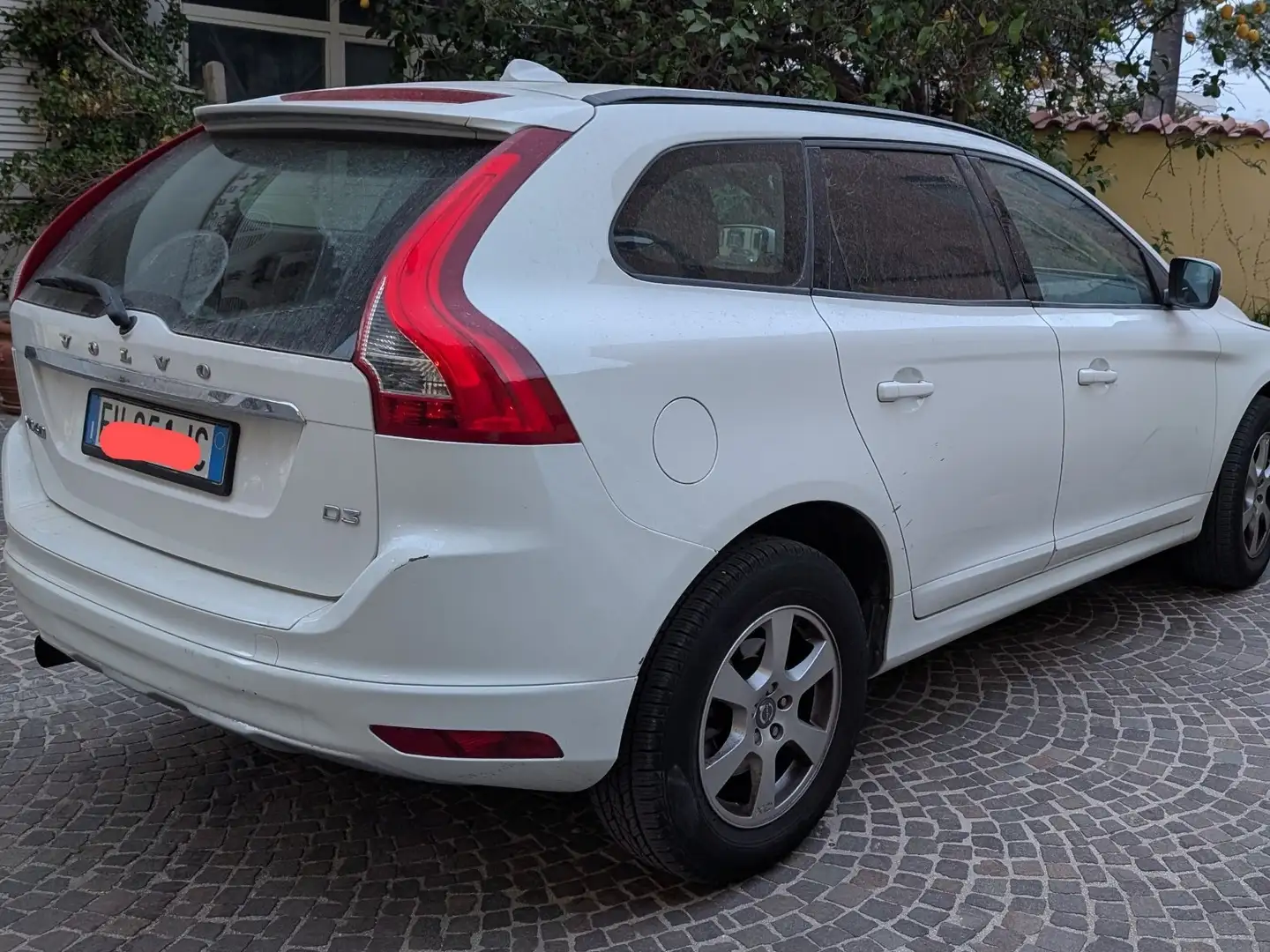 Volvo XC60 2.0 d3 Business 136cv geartronic - 1