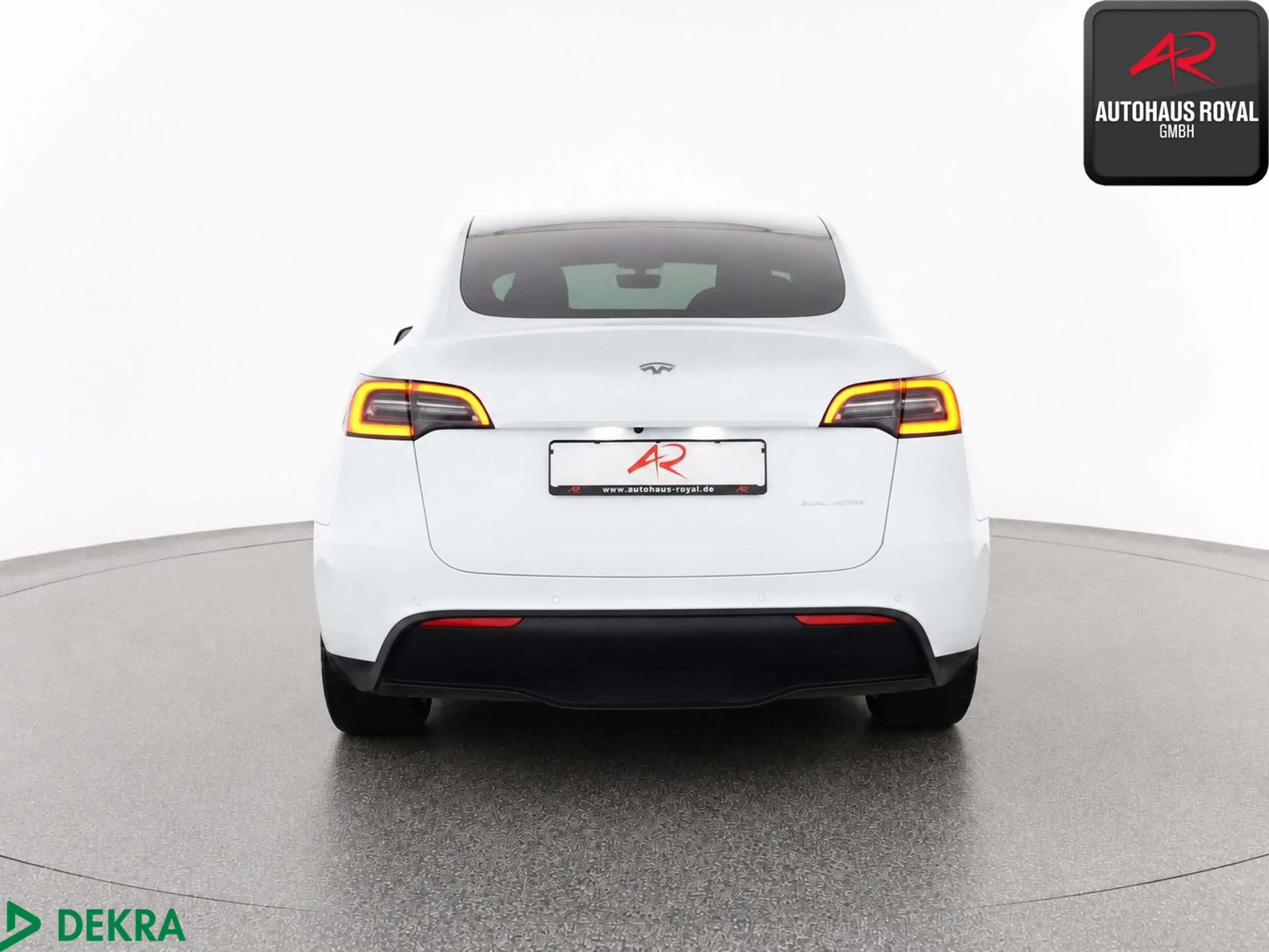 Tesla Model Y Long Range Dual AWD PANO,360°,WÄRMEPUMPE — photo 4