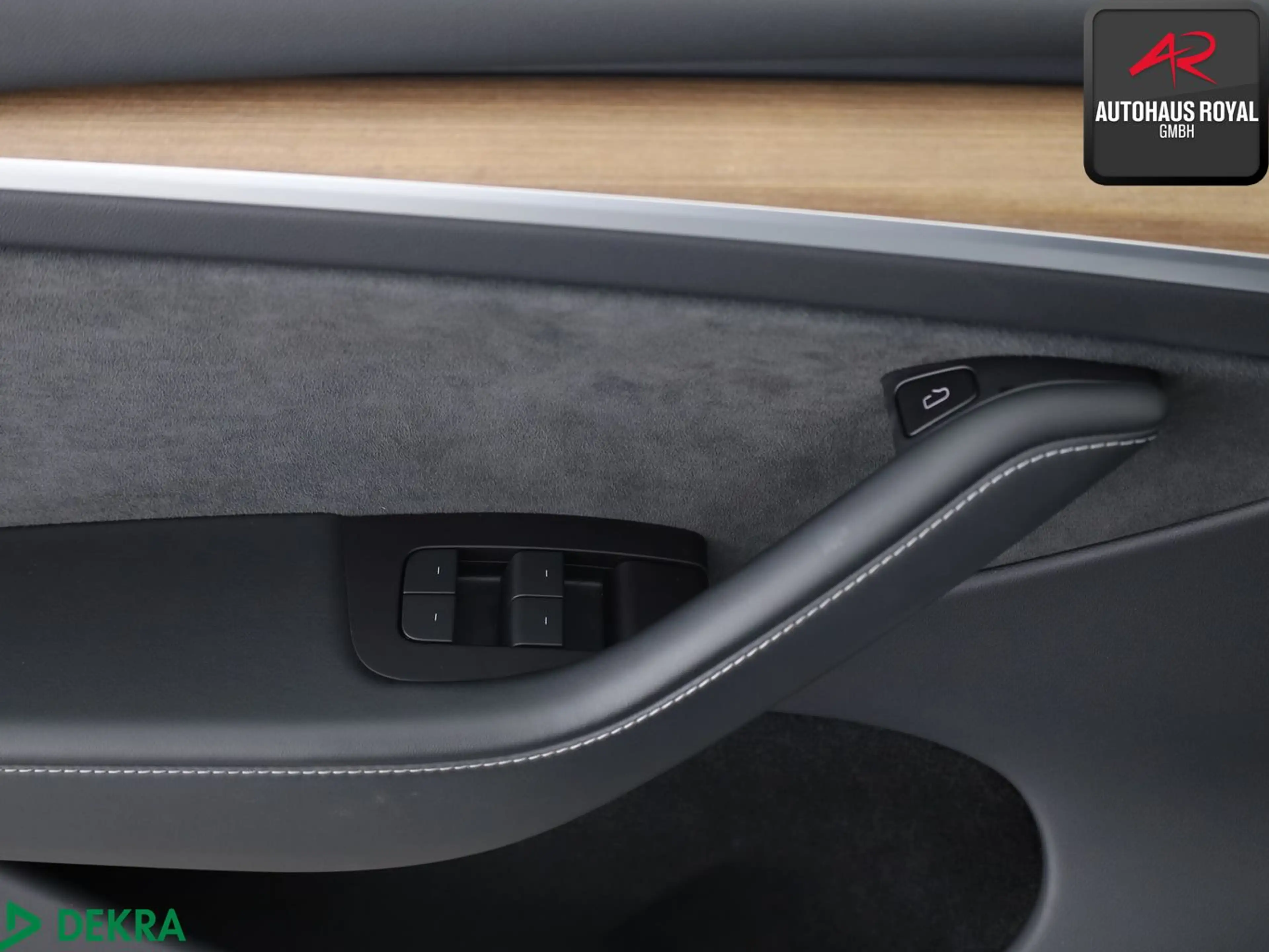 Tesla Model Y Long Range Dual AWD PANO,360°,WÄRMEPUMPE — photo 14