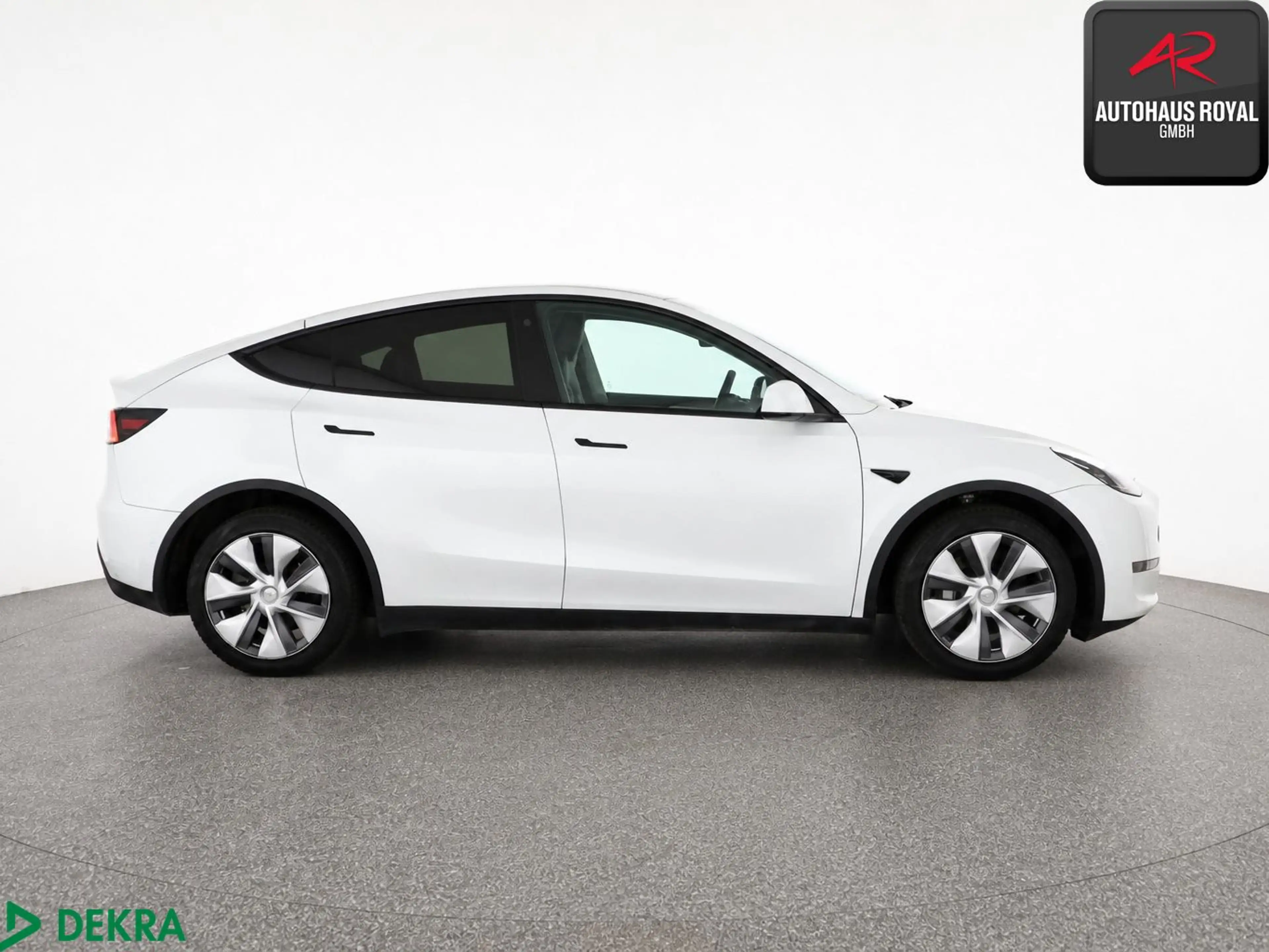Tesla Model Y Long Range Dual AWD PANO,360°,WÄRMEPUMPE — photo 6
