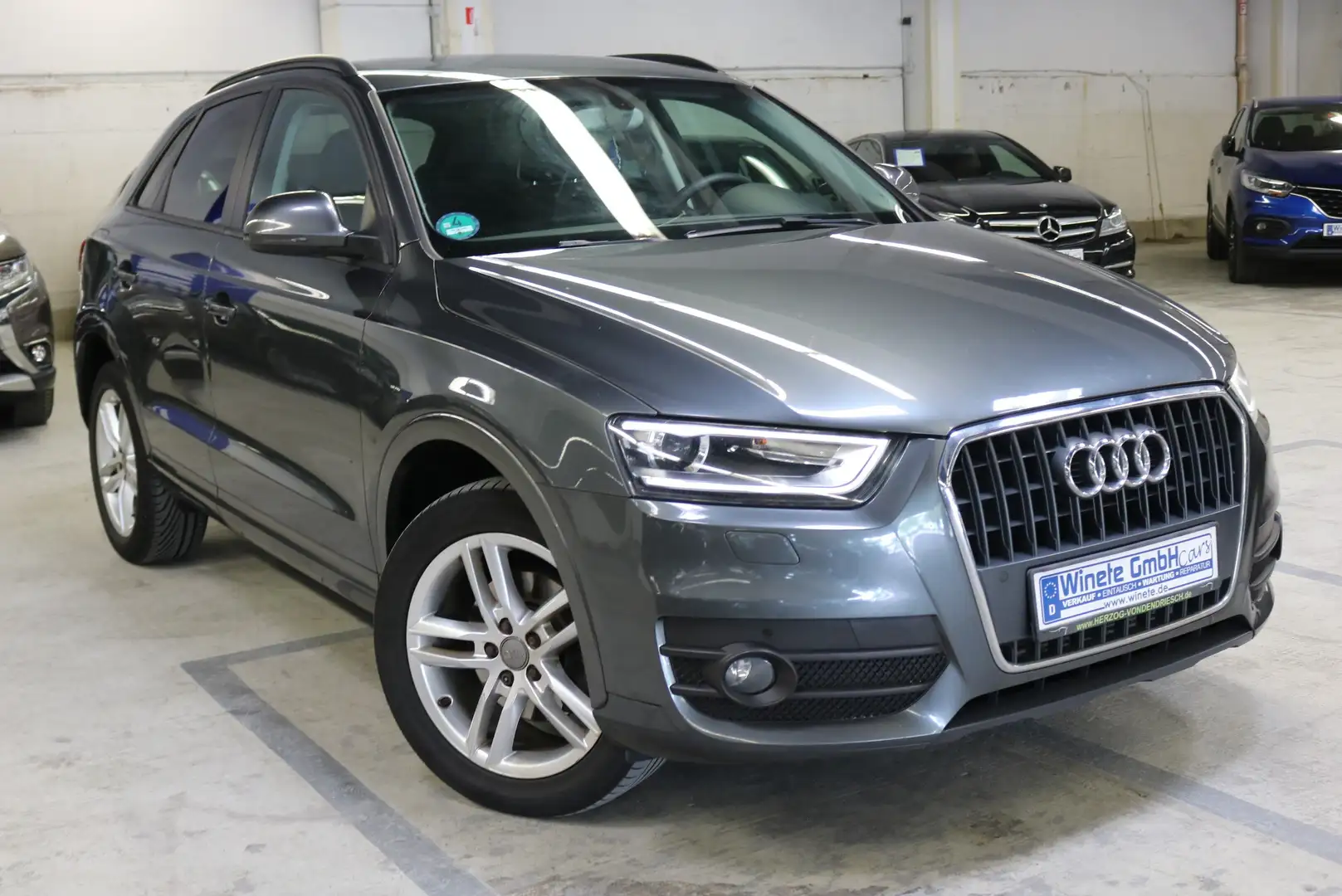 Audi Q3 2.0 TDI*2HAND*SHZ*PDC*LED*Xenon*KLIMAAUT*8FachBere Gris - 1