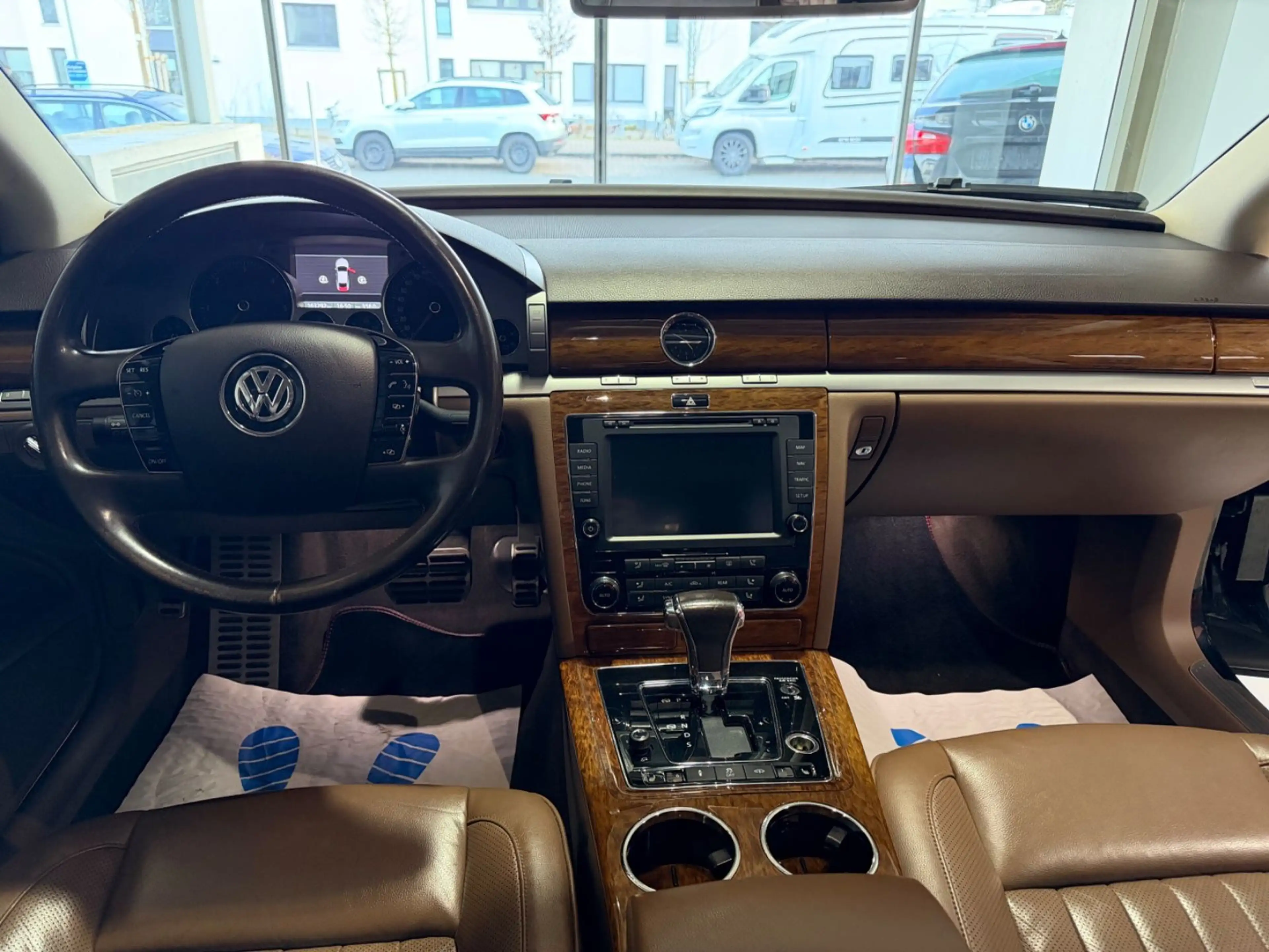 Volkswagen Phaeton 3.0 V6 TDI lang*EGSD*TÜV NEU*4xSZH*SOFT! — photo 13