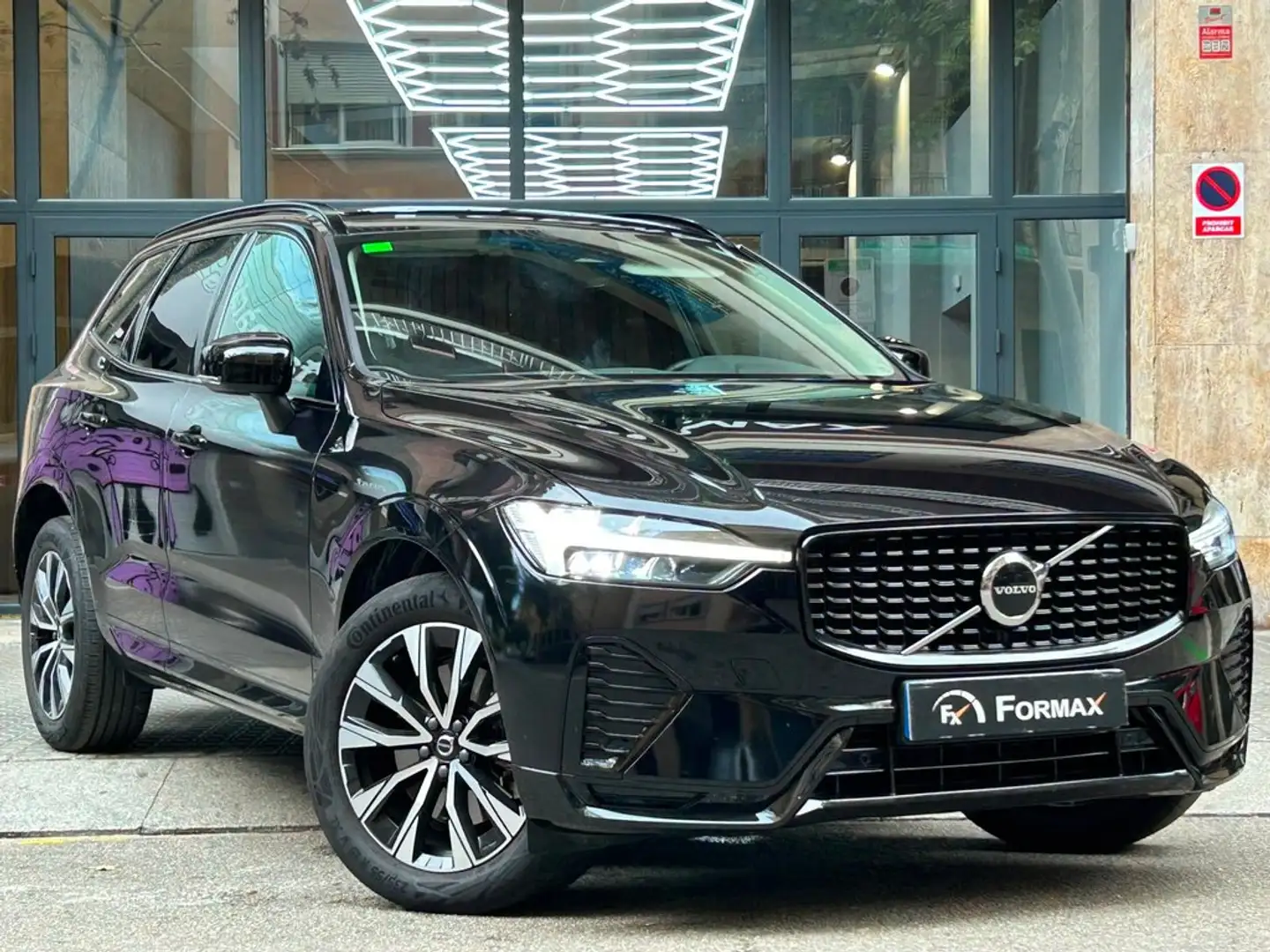 Volvo XC60 2.0 B4 D Plus Dark Auto Negro - 2