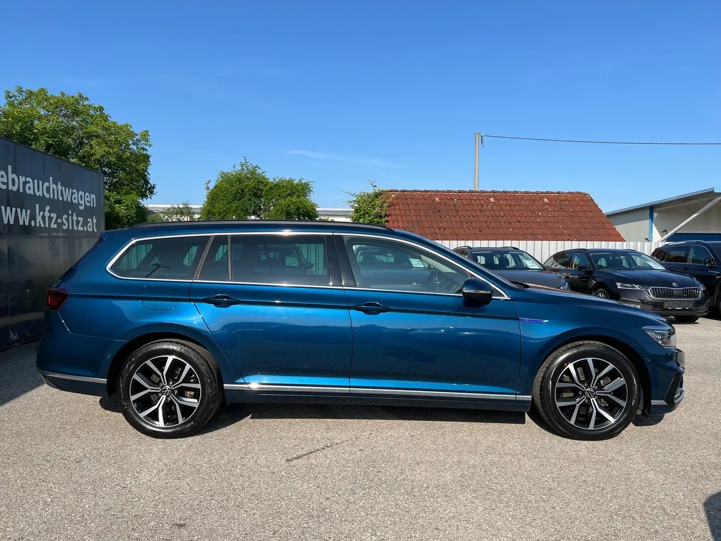 Volkswagen Passat Variant GTE 1,4 TSI PHEV DSG | NP:€62.000 Blau - 2