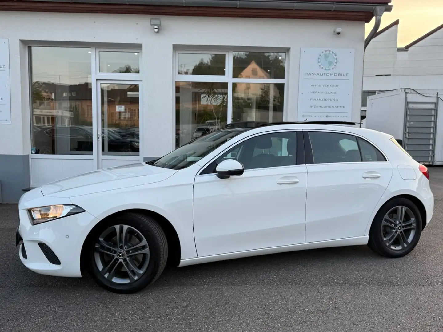 Mercedes-Benz A 200 d*Keyless Go+Panaroma+Rückfahrkamera+ Bianco - 1