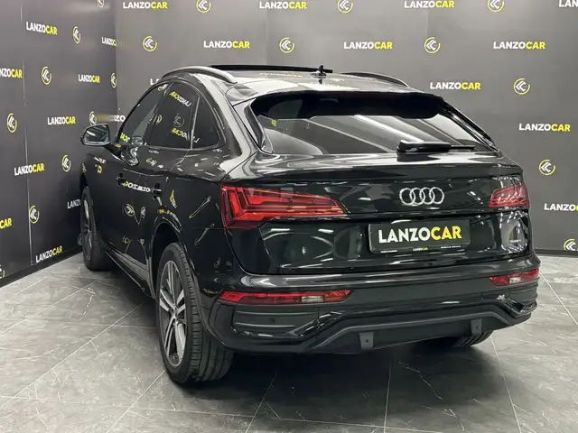 Audi Q5 view 6