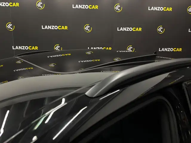Audi Q5 view 13