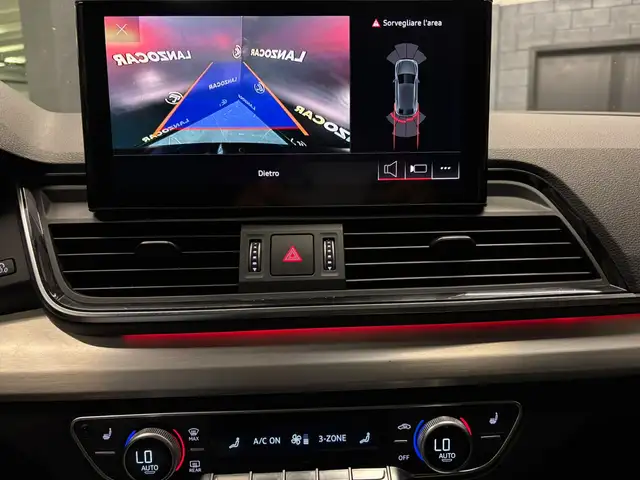 Audi Q5 view 9