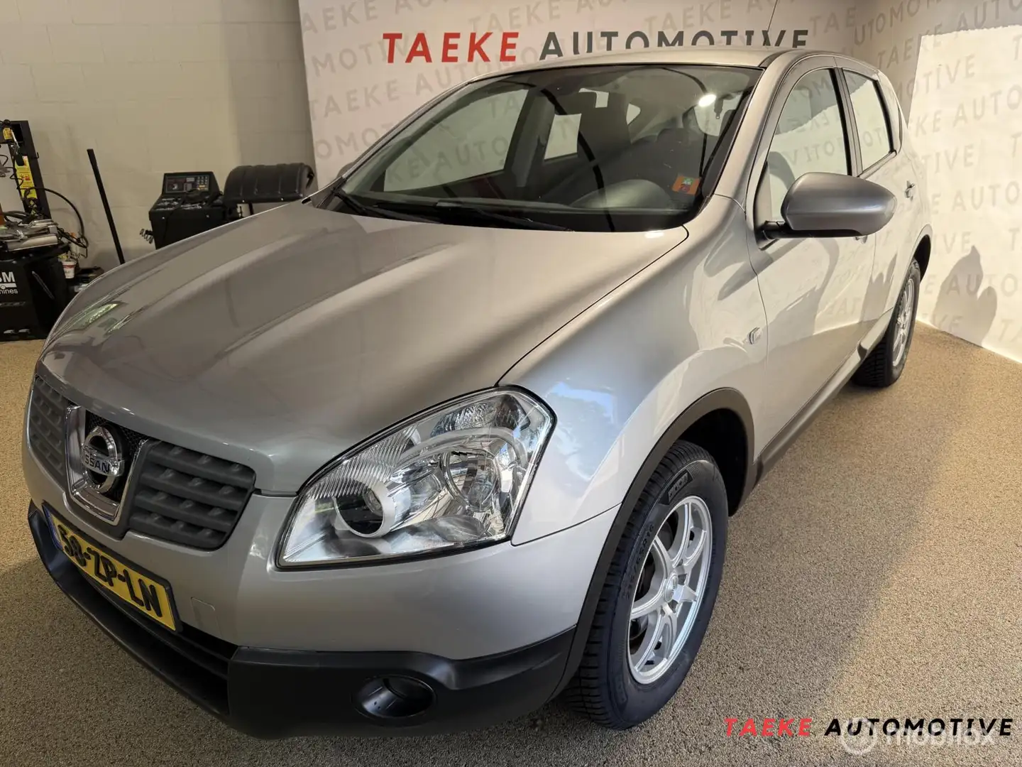 Nissan Qashqai 2.0 Tekna Clima/Cruise/Nap/Trekhaak Gris - 1