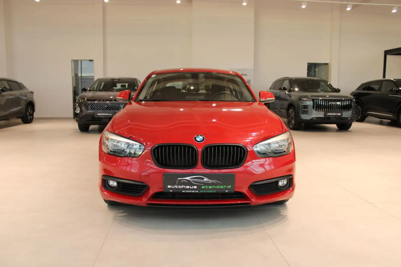 BMW 118 i Advantage Rot - 2