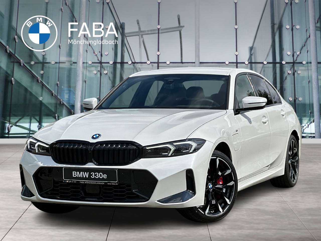 BMW 330 2026
