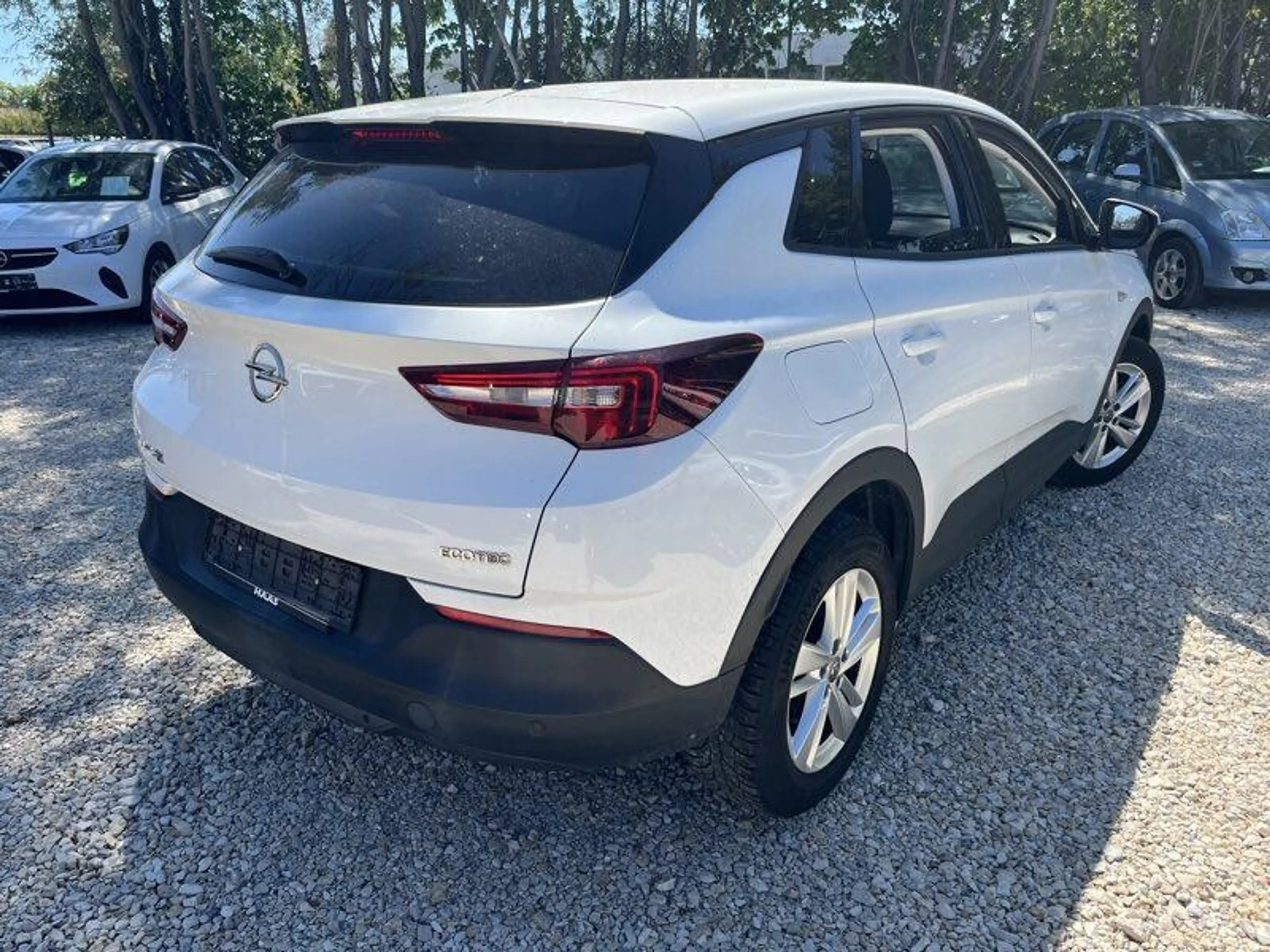 Opel Grandland X Grandland X 1.2 Start/Stop Business Edition — photo 2