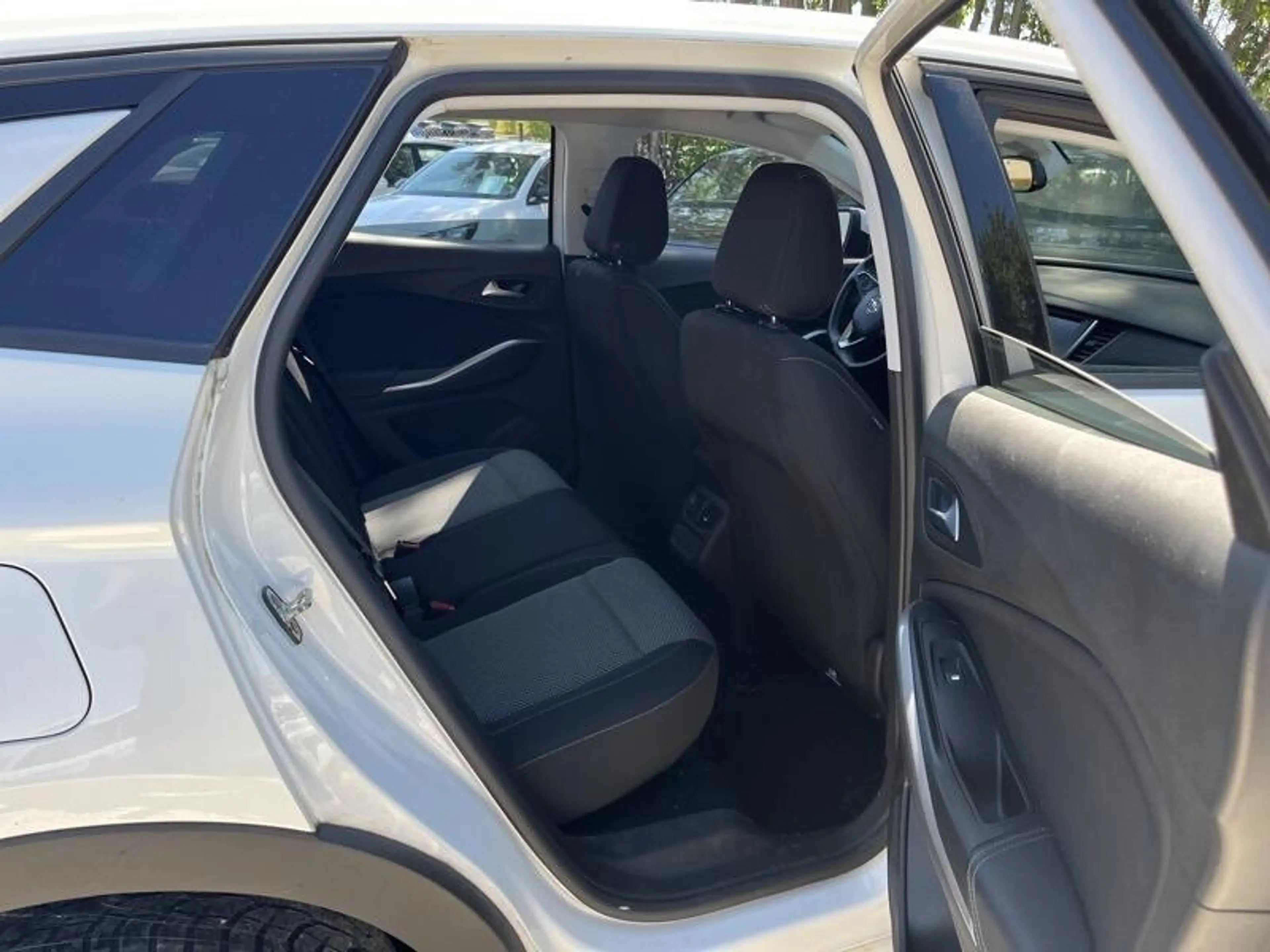 Opel Grandland X Grandland X 1.2 Start/Stop Business Edition — photo 8
