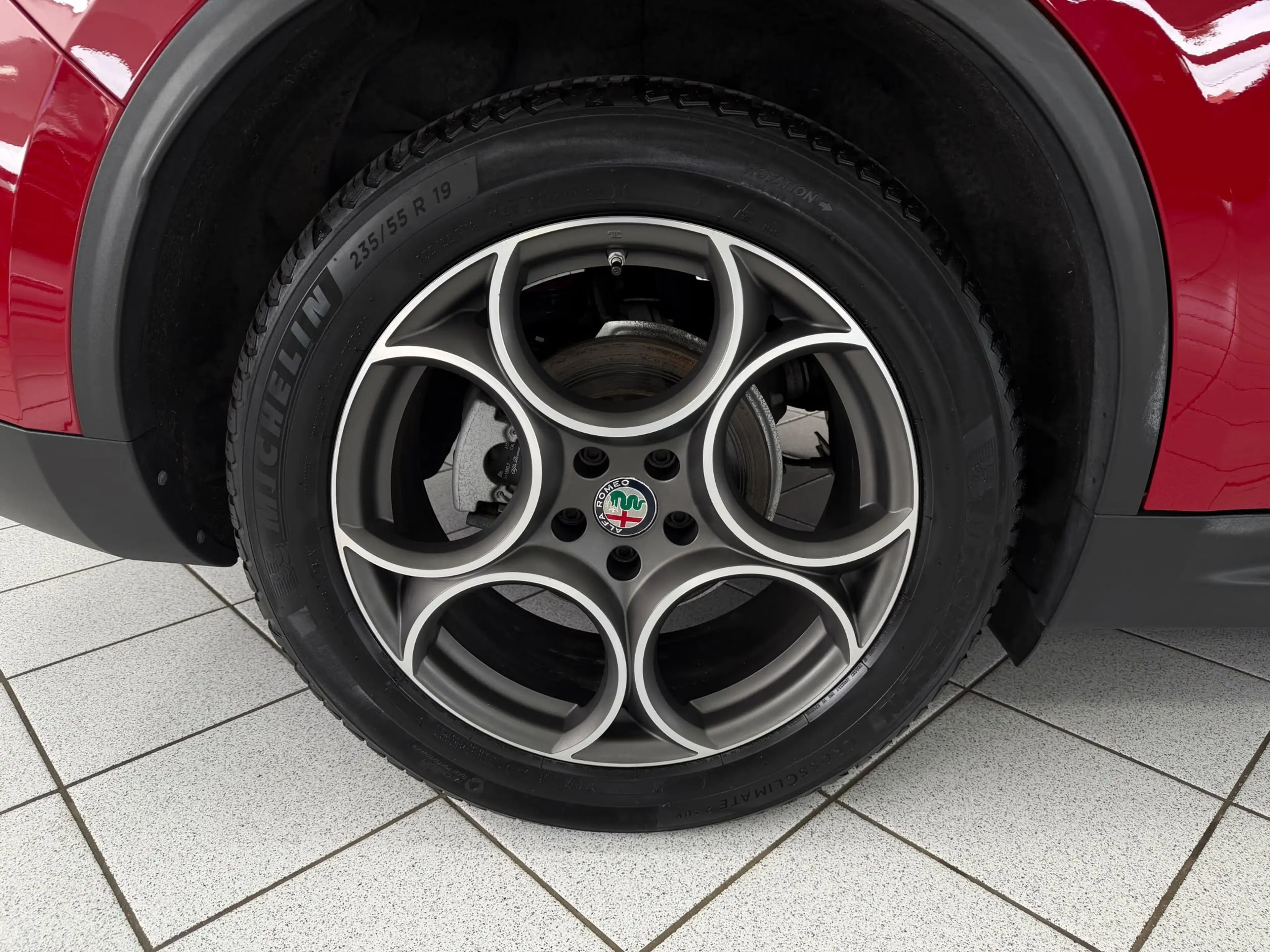 Alfa Romeo Stelvio 2,2 Business Q4*Kamera*3D Navi*Leder* — photo 7