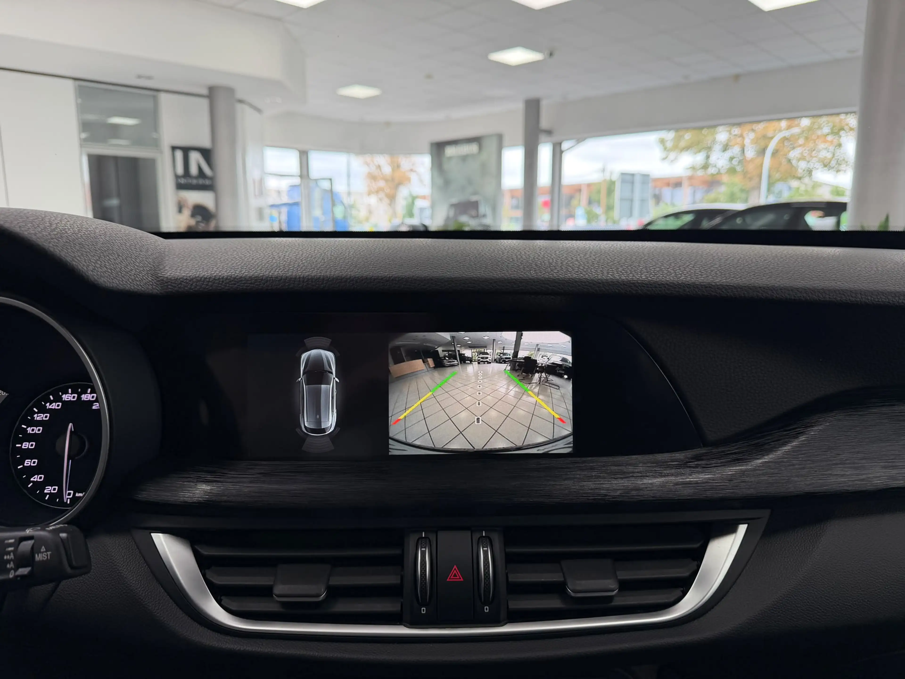 Alfa Romeo Stelvio 2,2 Business Q4*Kamera*3D Navi*Leder* — photo 15