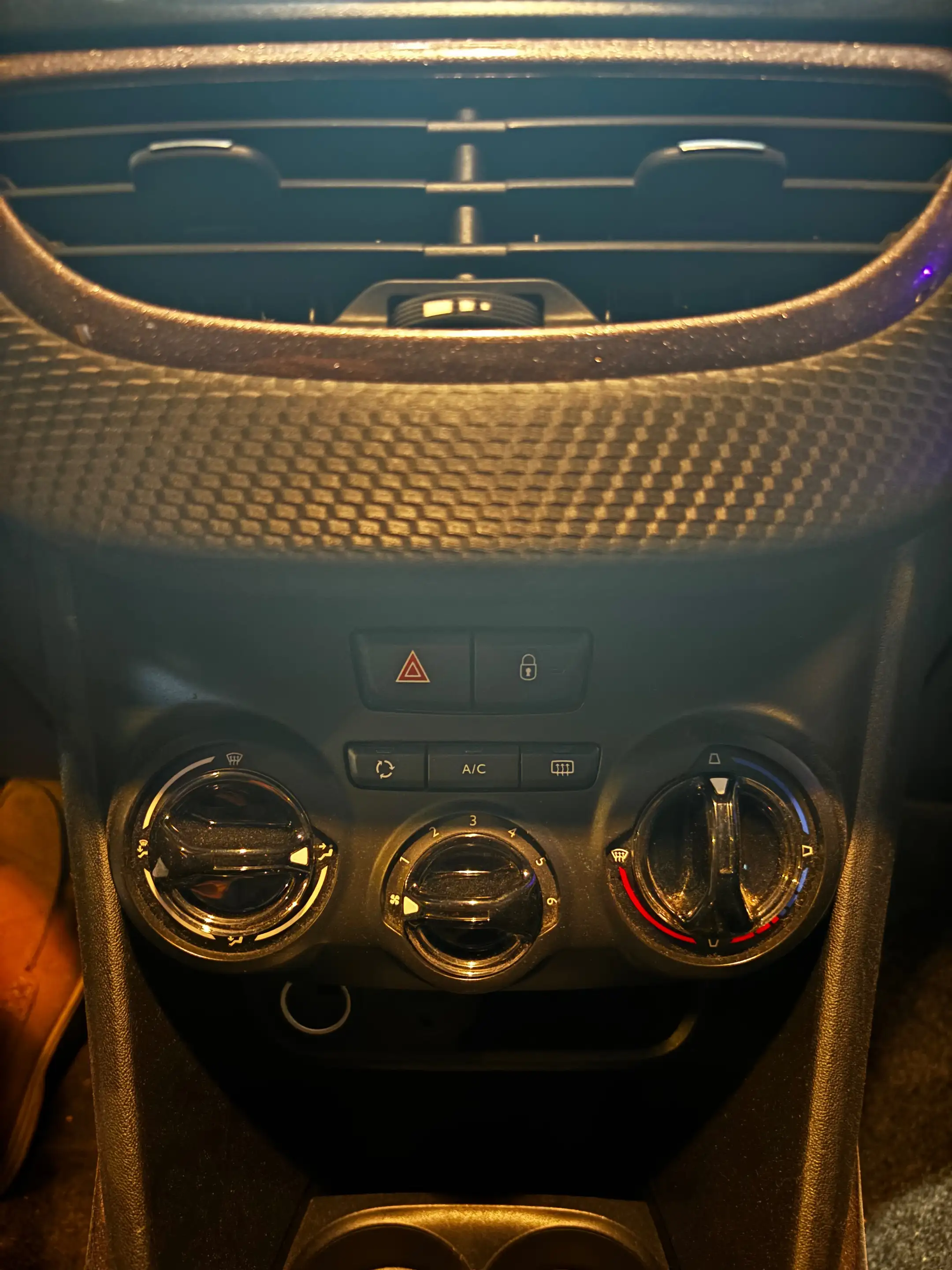 Peugeot 2008 2008 1.6i Allure / AUTOMATIQUE / 12 MOIS DE GARANTIE — photo 13