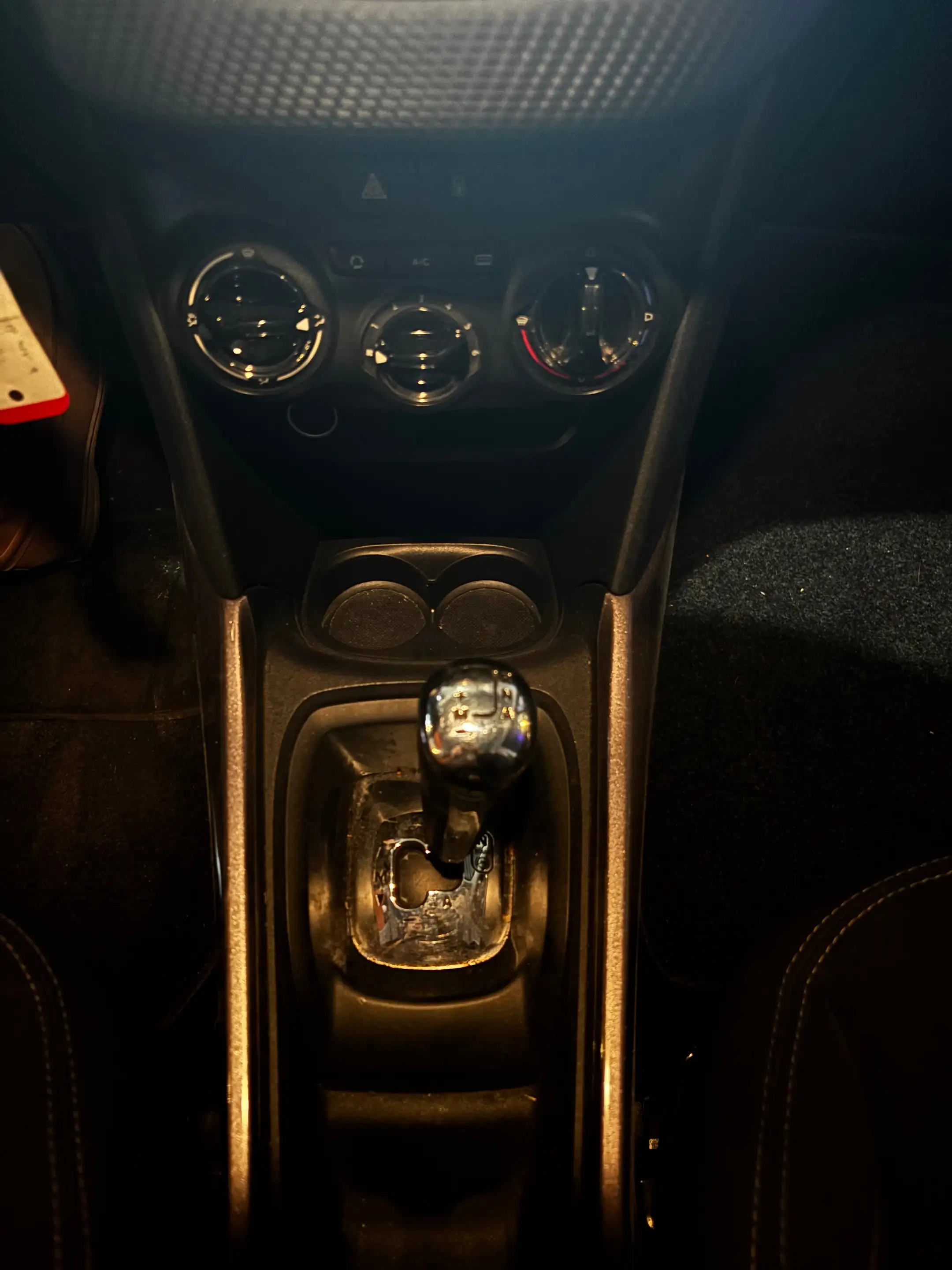 Peugeot 2008 2008 1.6i Allure / AUTOMATIQUE / 12 MOIS DE GARANTIE — photo 12