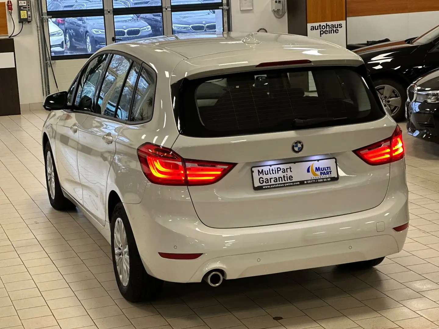 BMW 218 218i GT Advantage Navi/LED/ParkAss/7-Sitze Weiß - 2