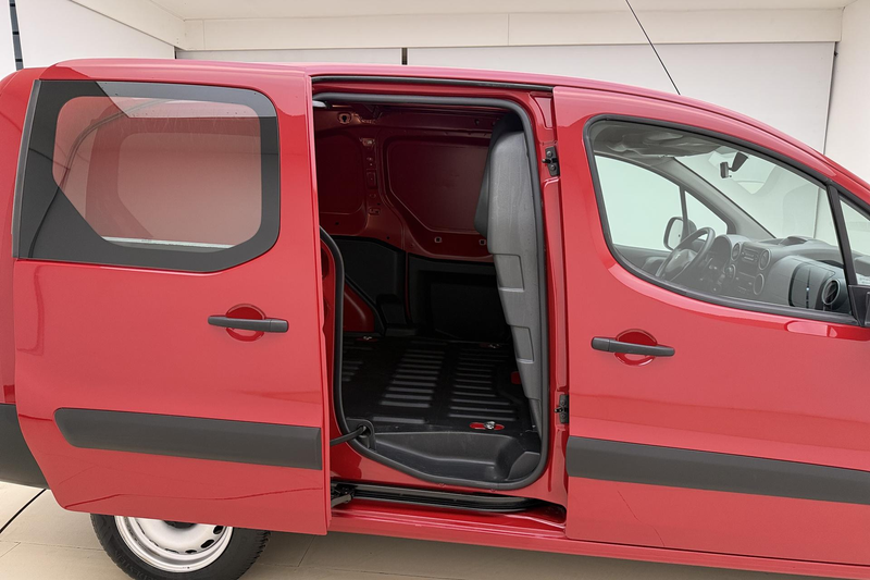 Peugeot Partner 122 1.6 BlueHDi 100 L2 Premium S&S Automaat | Marg — photo 10
