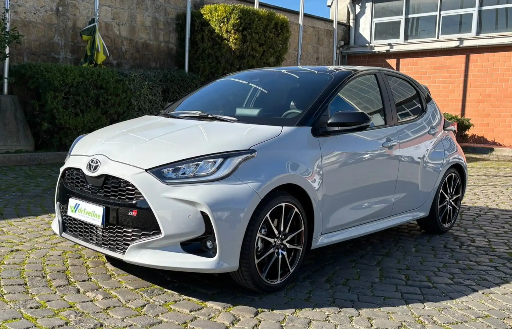 Toyota Yaris Yaris IV 2020 1.5h GR Sport Blanc - 1