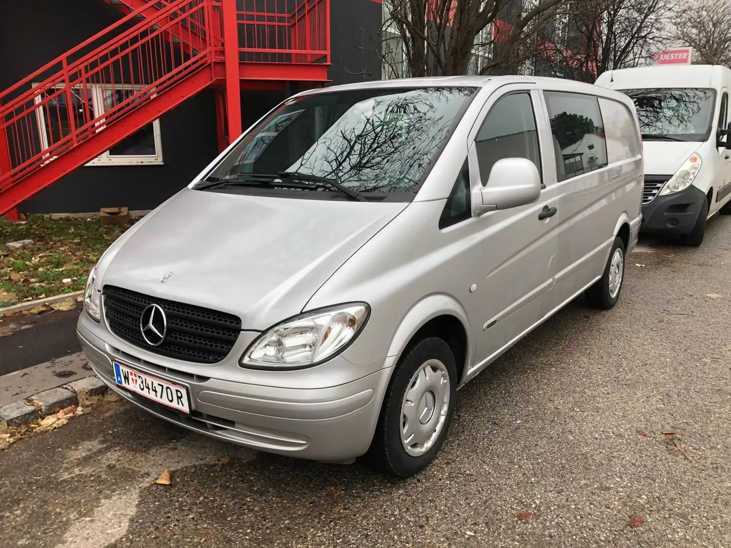 Mercedes-Benz Vito Vito 111 CDI kompakt Silber - 1