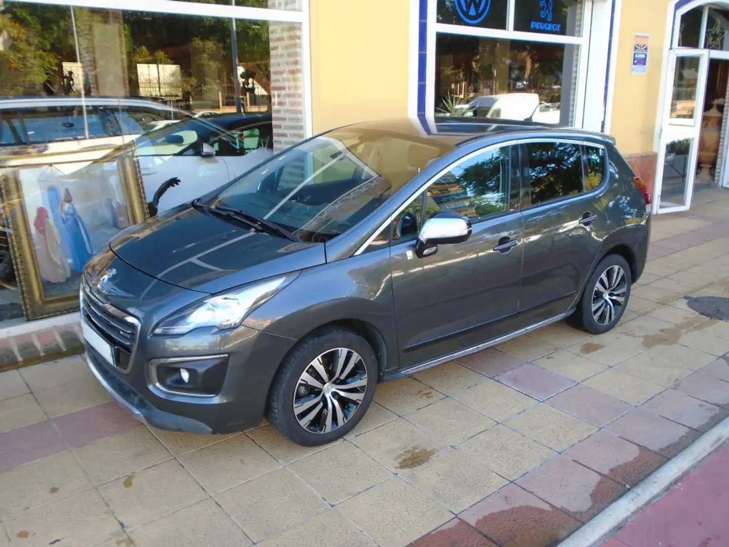 Peugeot 3008 HYbrid4 Gris - 1