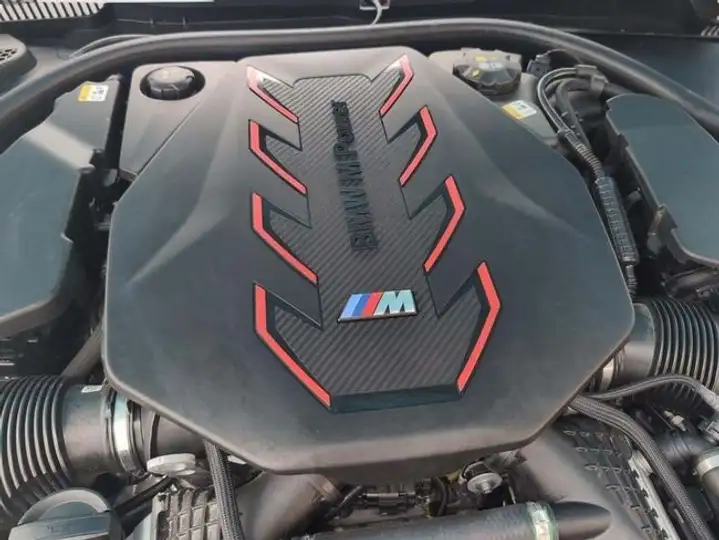 BMW M5 2025, foto 13
