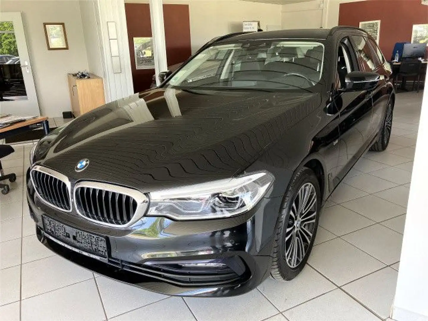 BMW 530 ixSportLine/NaviPro/Komfortsitz/Wireless/HiFi Schwarz - 1