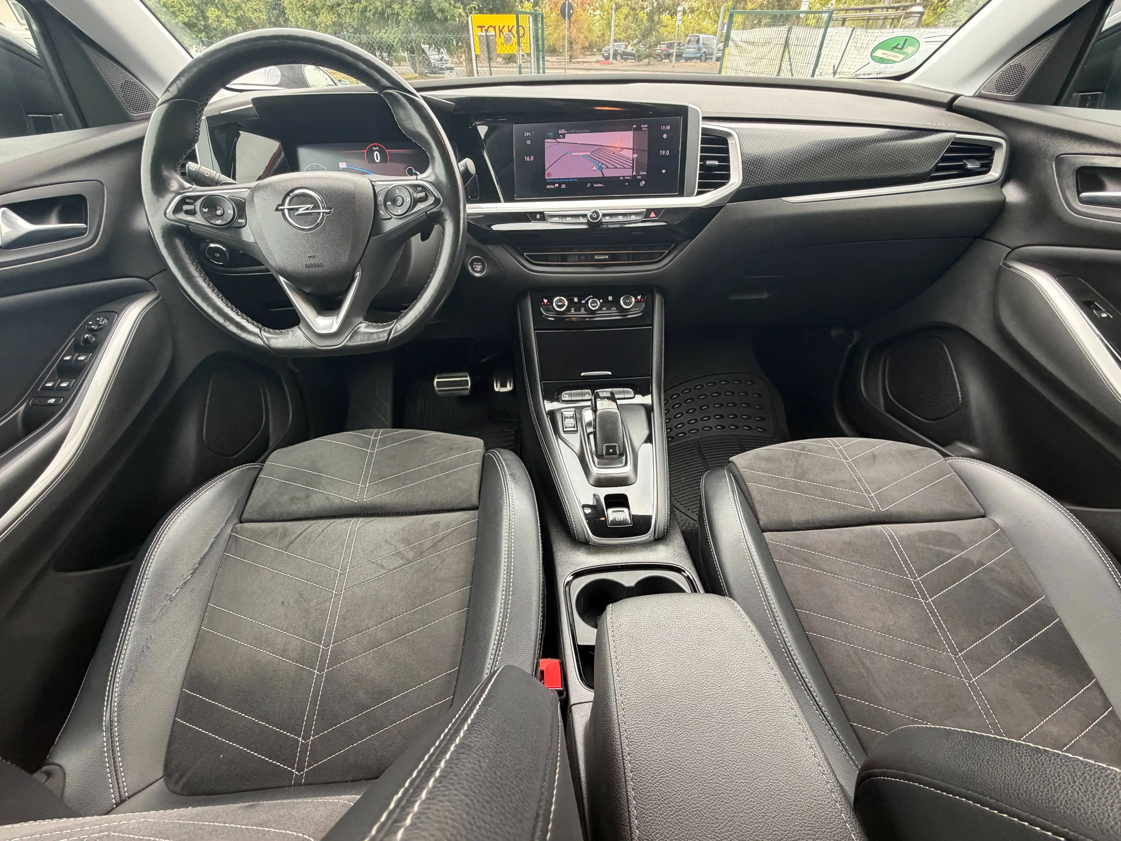 Opel Grandland X GS Line/Automatik/Neu Service/Neu TÜV/Scheckheft/LED/Navi/Kamer — photo 18