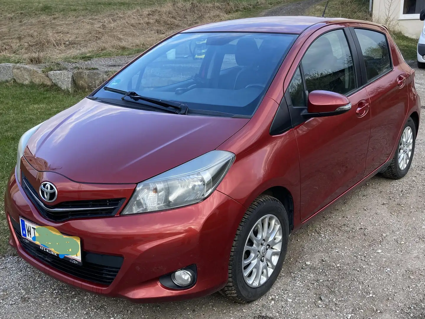 Toyota Yaris Yaris 1,4 D-4D 90 DPF Style Style Rot - 2