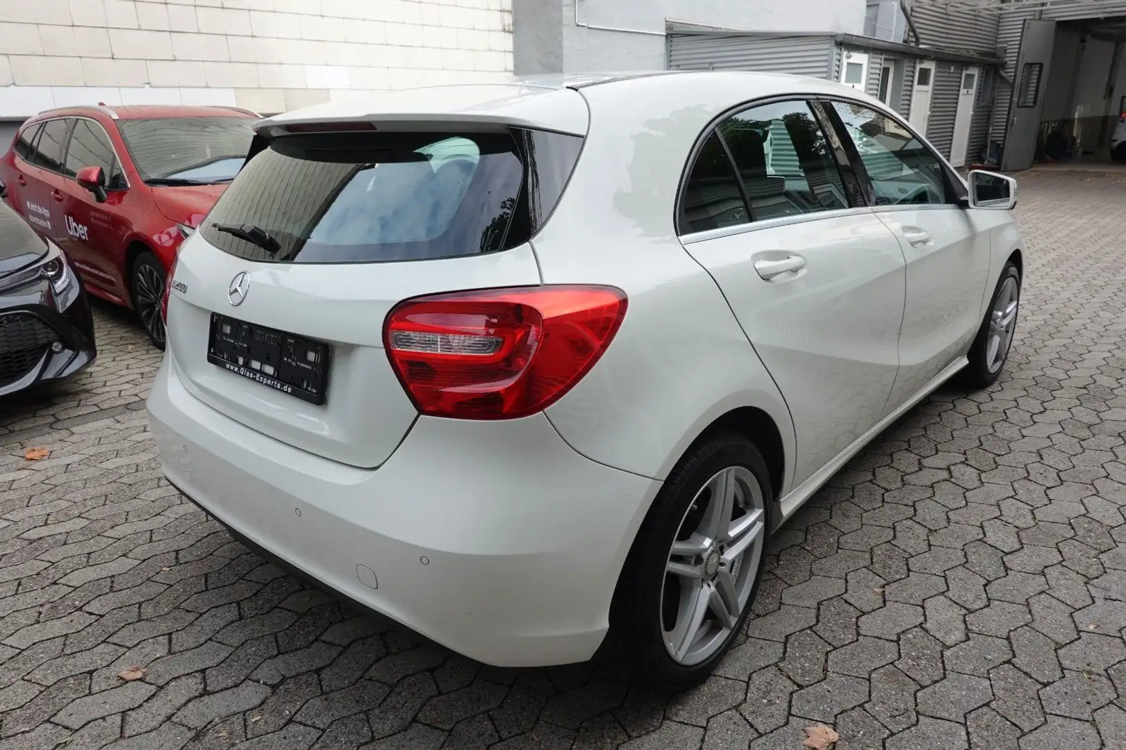 Mercedes-Benz A 200 A -Klasse A 200 BlueEfficiency Weiß - 2