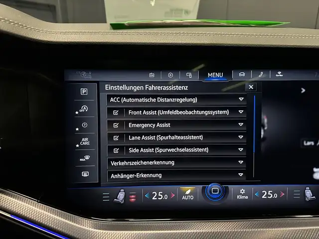Volkswagen Touareg view 26