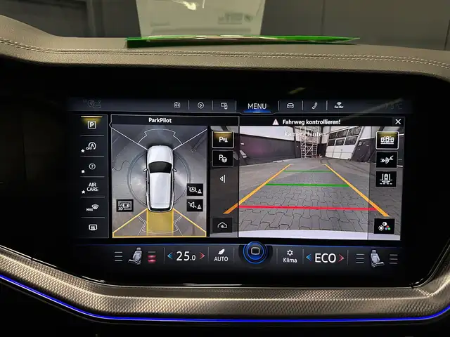 Volkswagen Touareg view 24