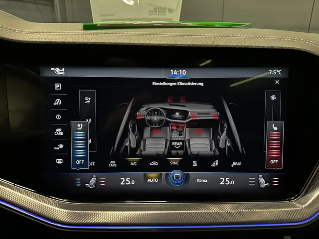Volkswagen Touareg view 25