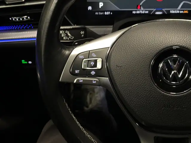 Volkswagen Touareg view 19