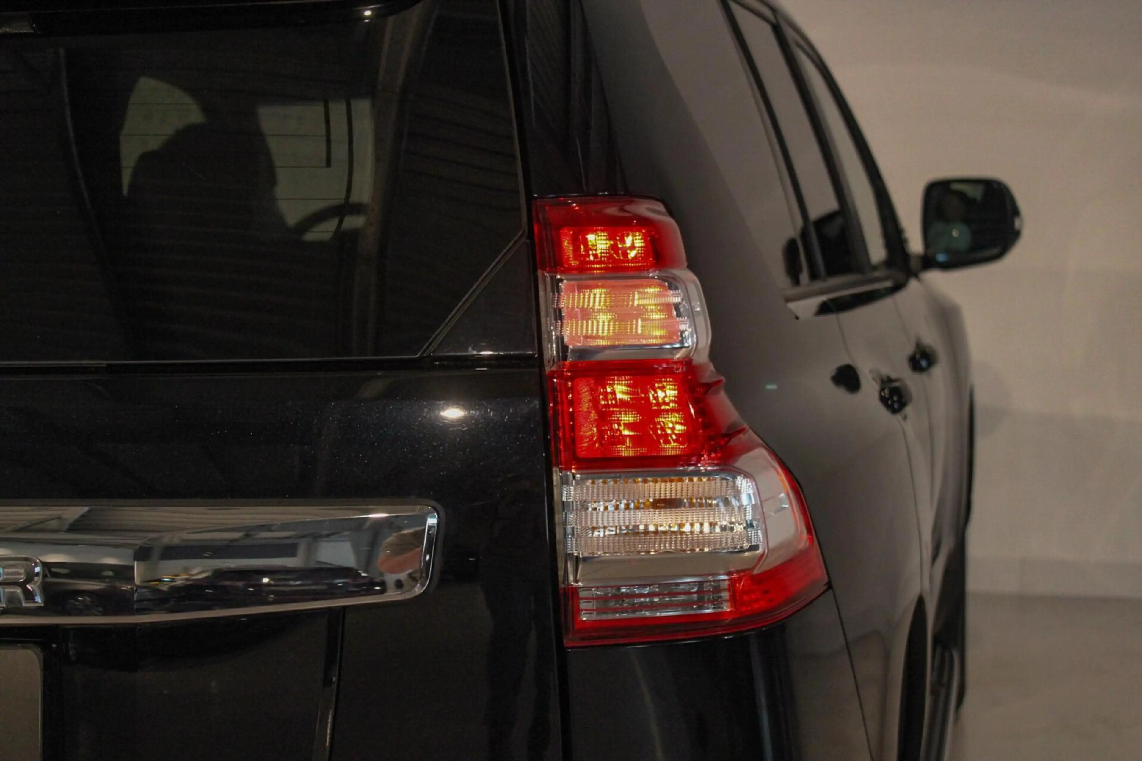 Toyota Land Cruiser LandCruiser 2.8 D-4D Professional Grijs Kenteken — photo 8