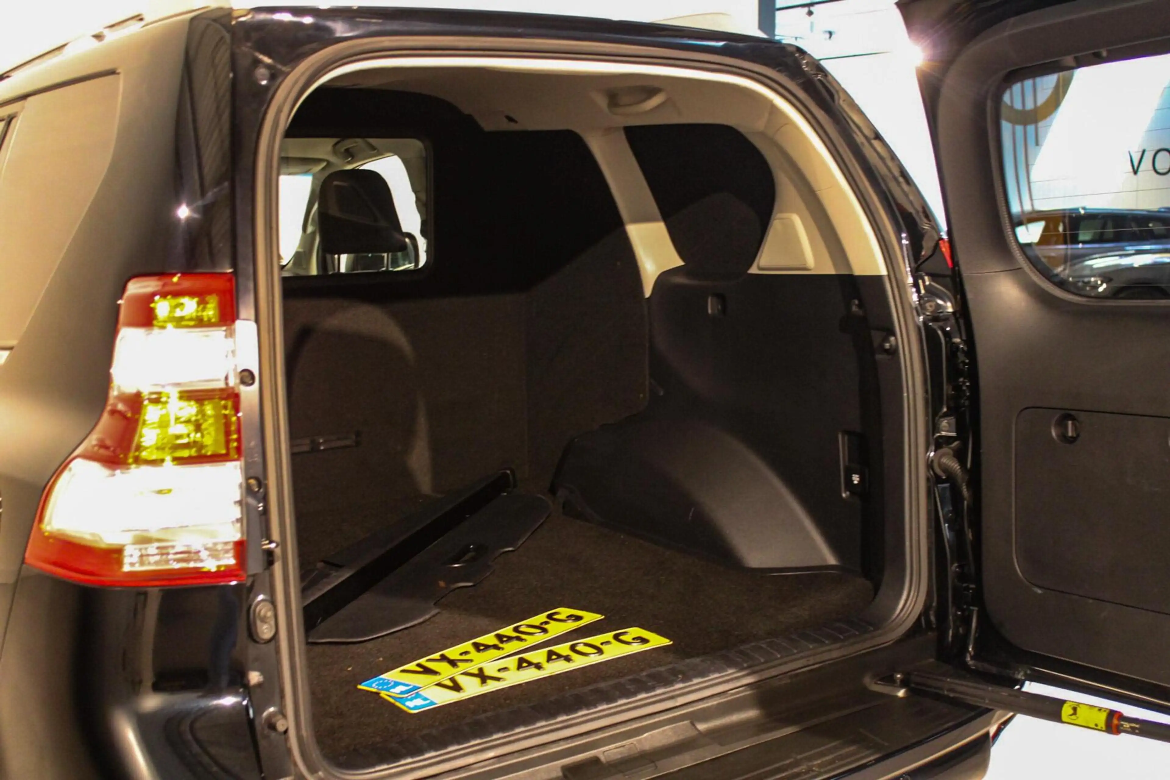 Toyota Land Cruiser LandCruiser 2.8 D-4D Professional Grijs Kenteken — photo 13