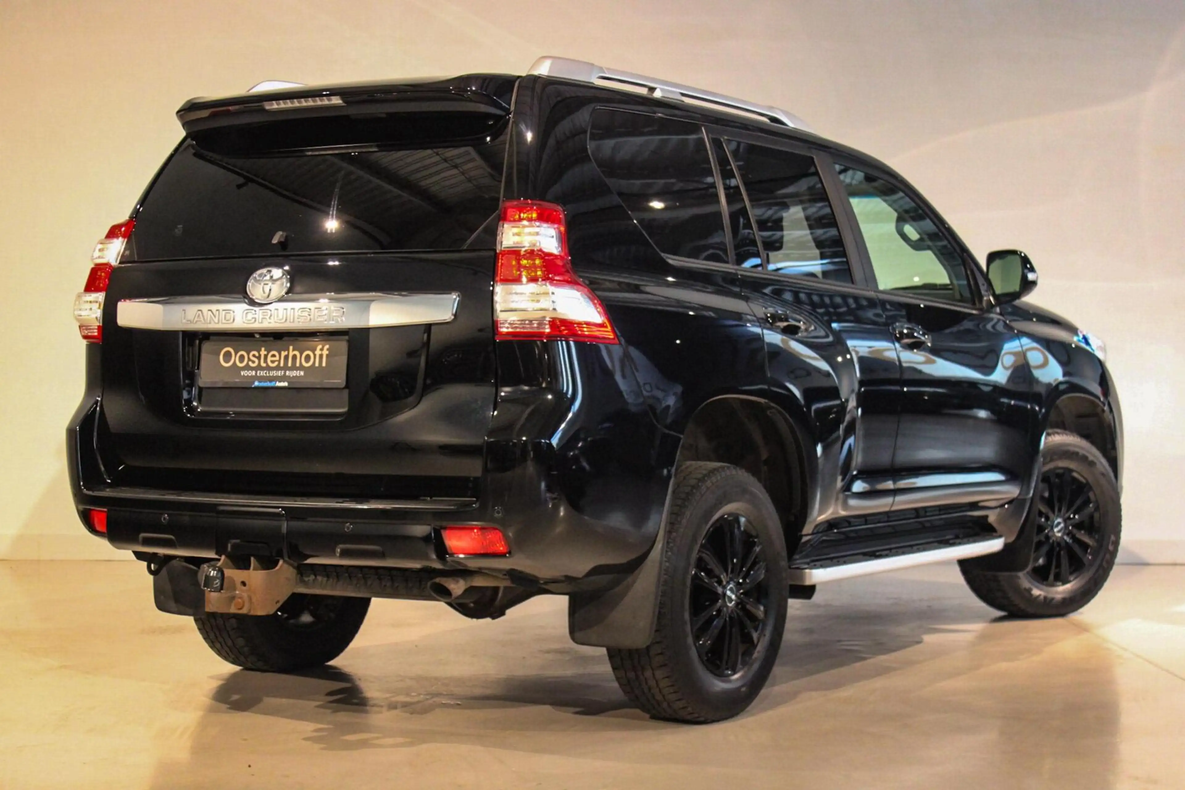 Toyota Land Cruiser LandCruiser 2.8 D-4D Professional Grijs Kenteken — photo 2