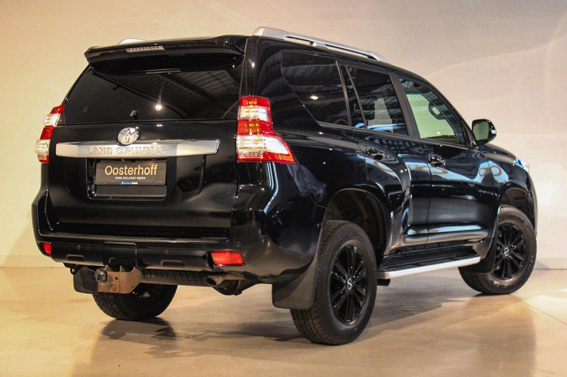 Toyota Land Cruiser LandCruiser 2.8 D-4D Professional Grijs Kenteken — photo 2