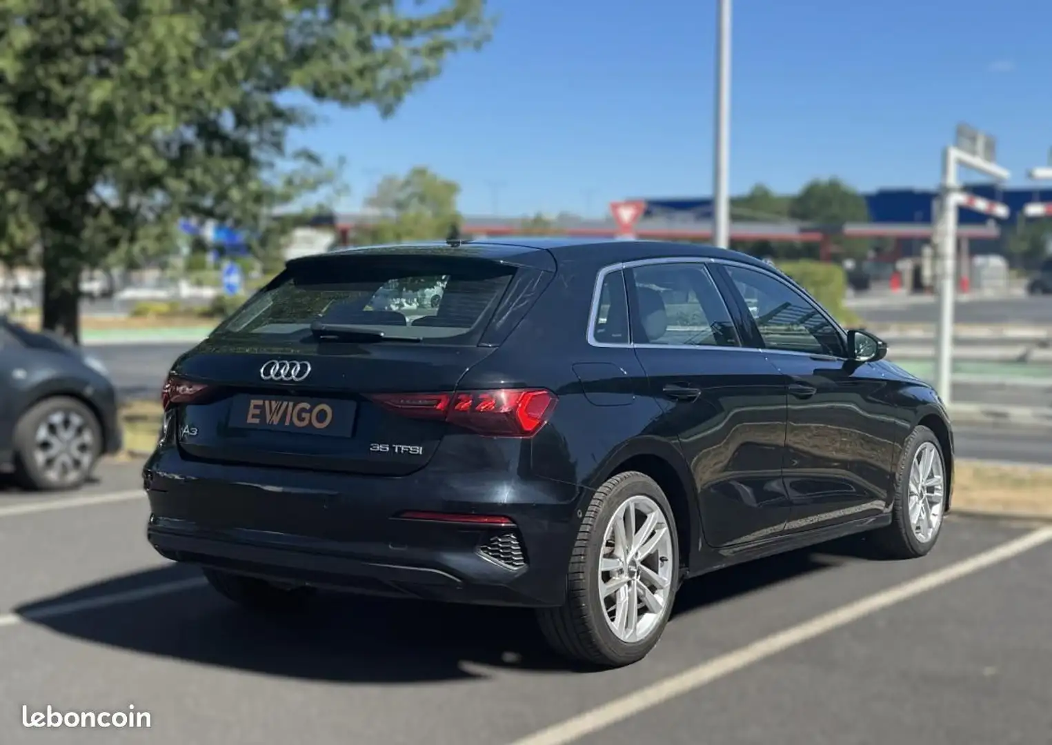 Audi A3 1.5 35 TFSI 150CH MHEV BUSINESS LINE BVA 2EME MAIN Schwarz - 2