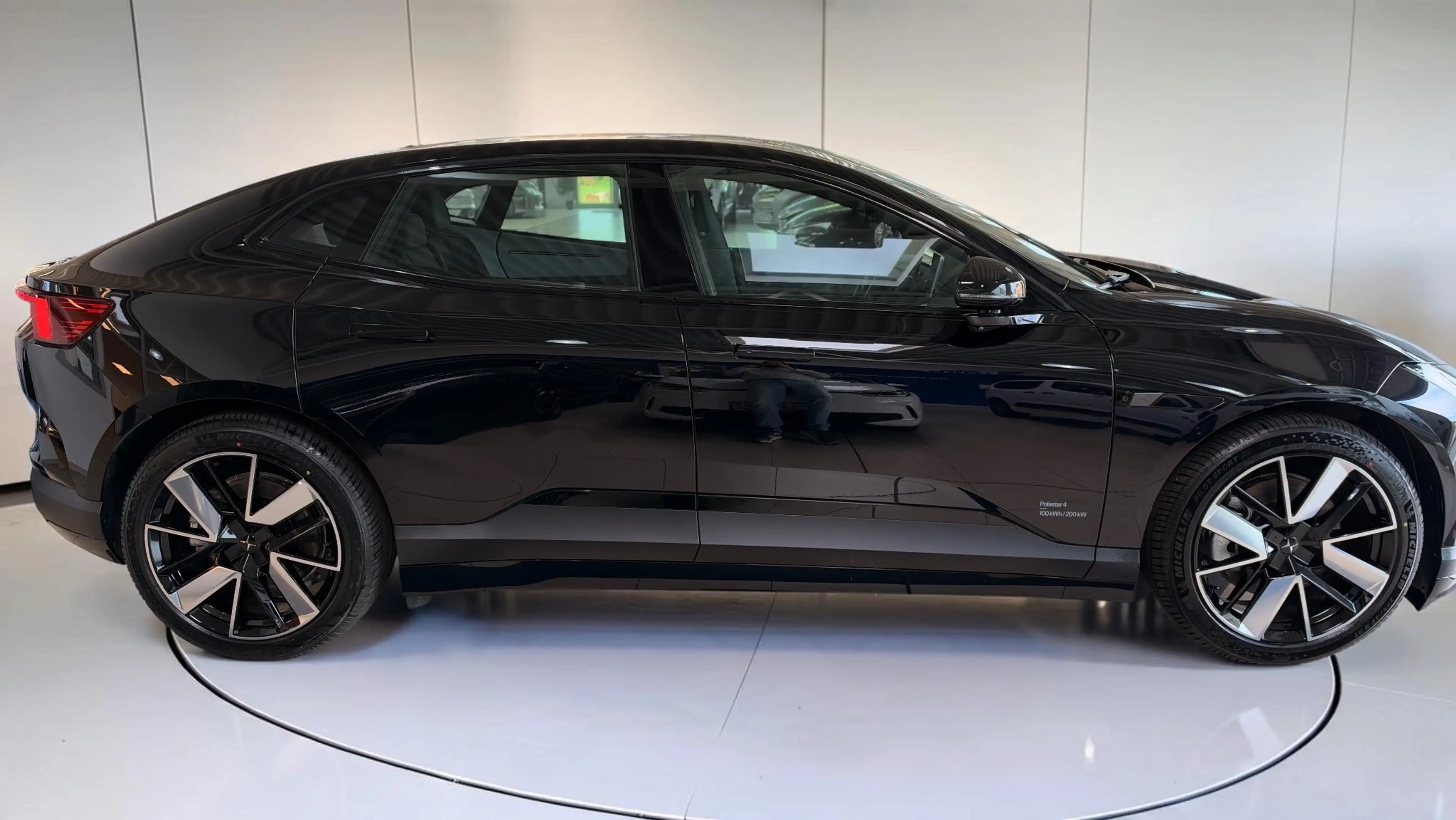 Polestar 4 Polestar 4 Long Range Single Motor | Space | 45 km | Pilot + Plus | 21 inch — photo 7