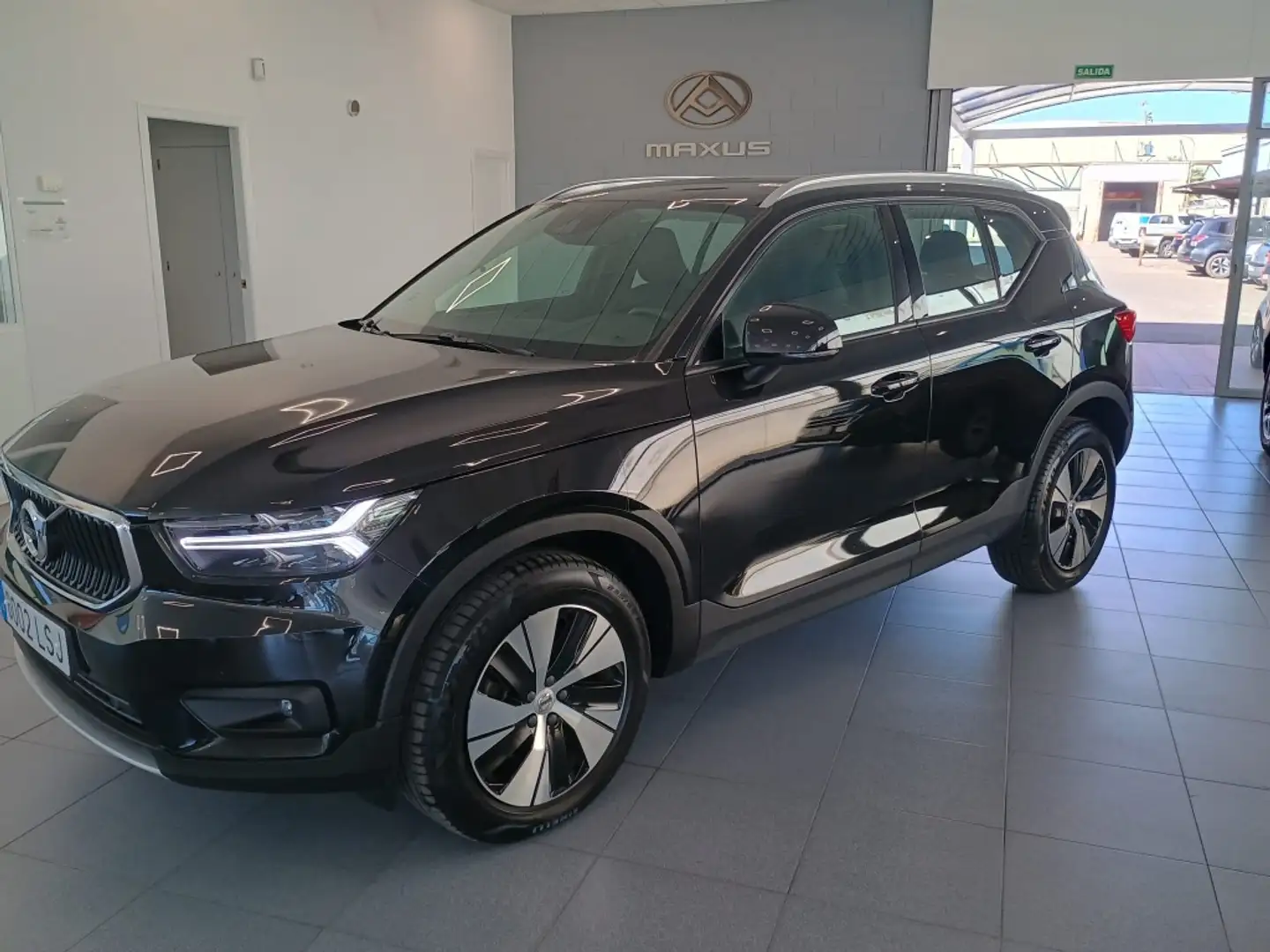 Volvo XC40 T3 Business Plus Aut. Schwarz - 1