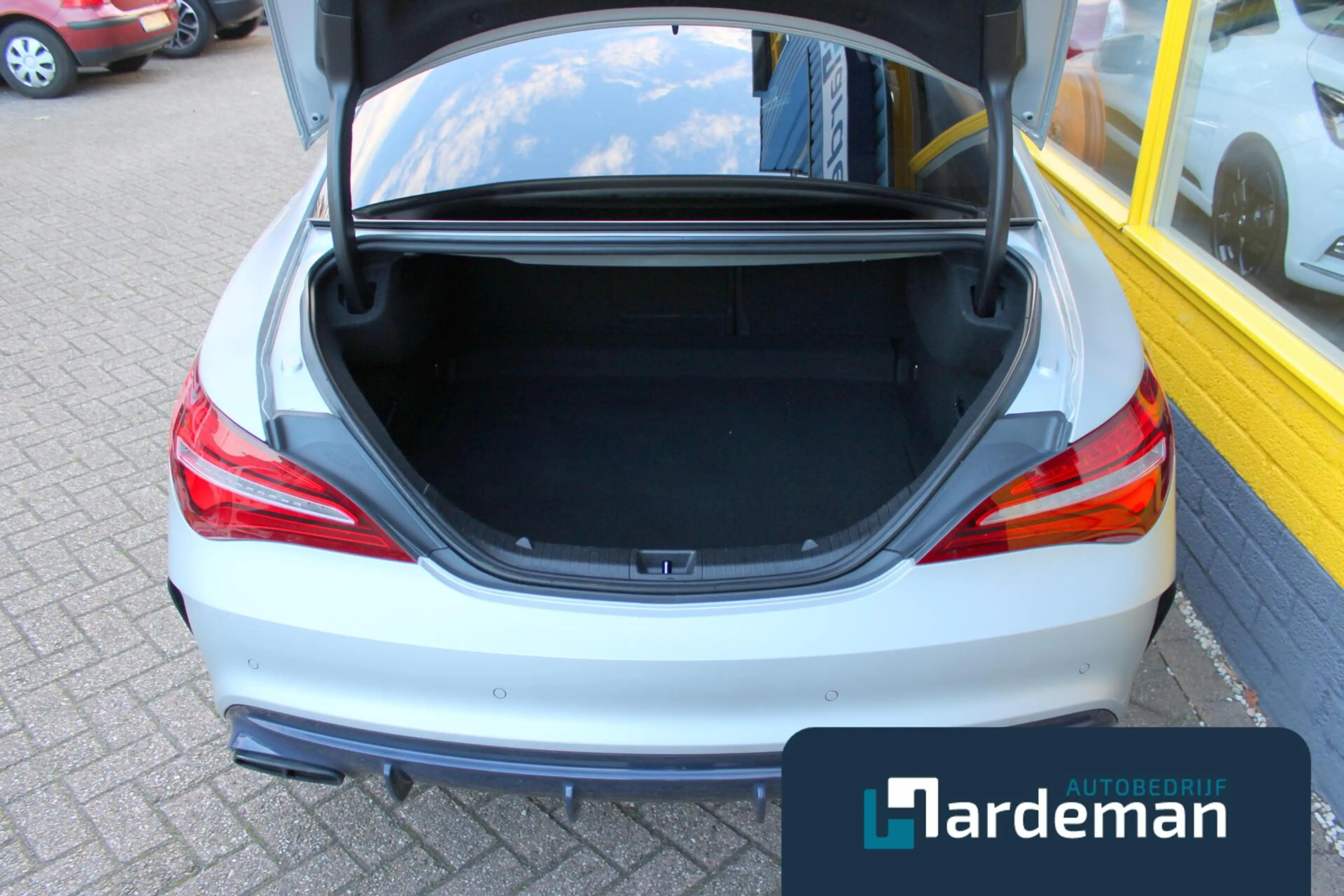 Mercedes-Benz CLA 45 AMG 4MATIC|Leder|Carplay|H/K|Panorama| — photo 9