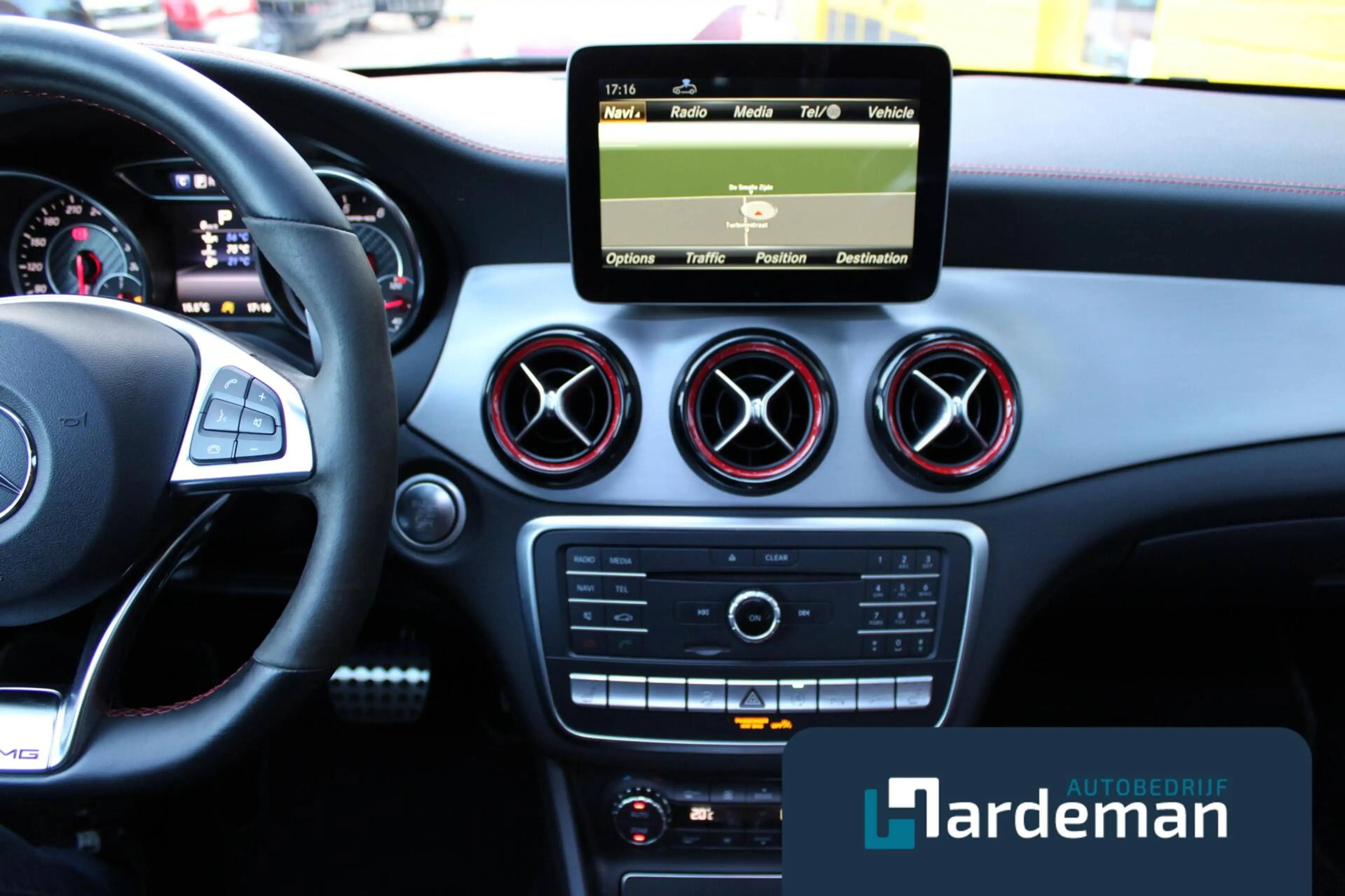 Mercedes-Benz CLA 45 AMG 4MATIC|Leder|Carplay|H/K|Panorama| — photo 12