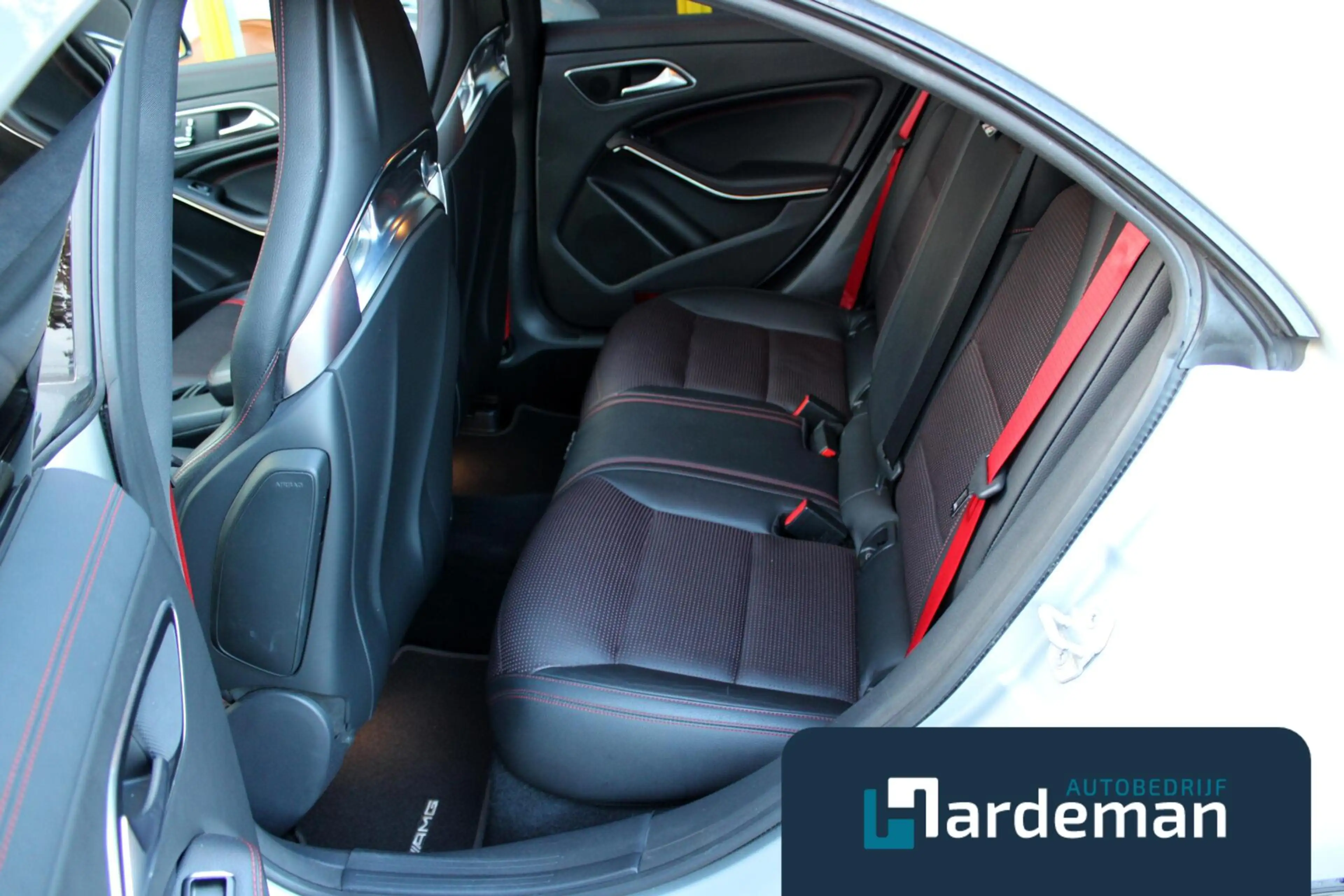 Mercedes-Benz CLA 45 AMG 4MATIC|Leder|Carplay|H/K|Panorama| — photo 8