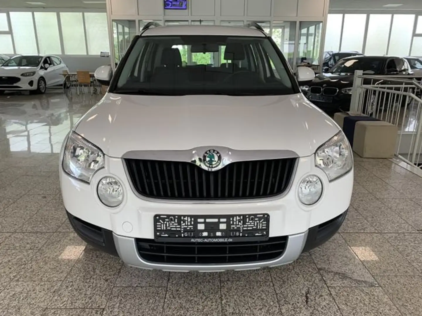 Skoda Yeti 2.0 TDI AHK+SITZHEIZUNG+KAMERA White - 2