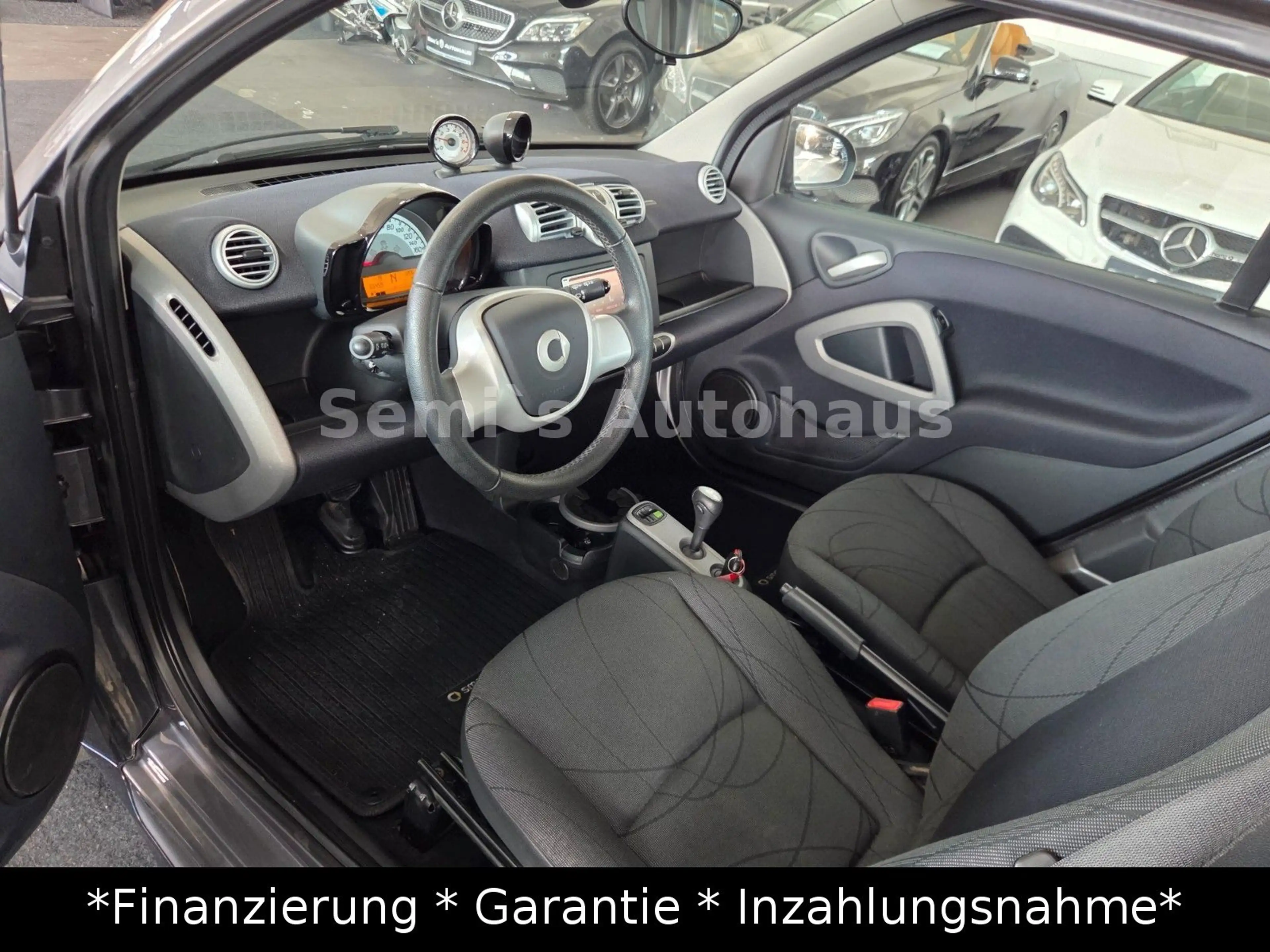 smart forTwo fortwo coupe Micro Hybrid Drive 52 kW — photo 10