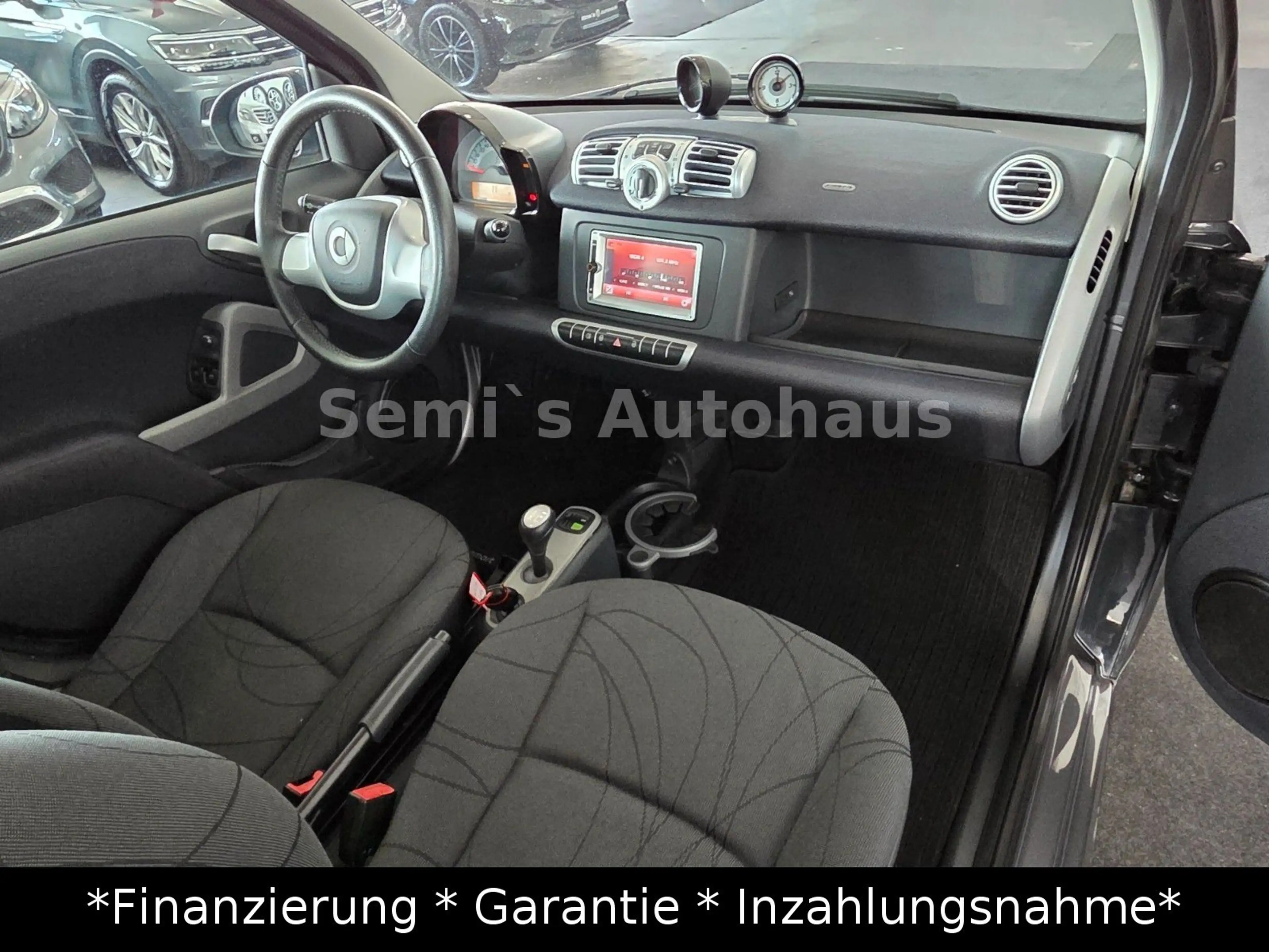 smart forTwo fortwo coupe Micro Hybrid Drive 52 kW — photo 12