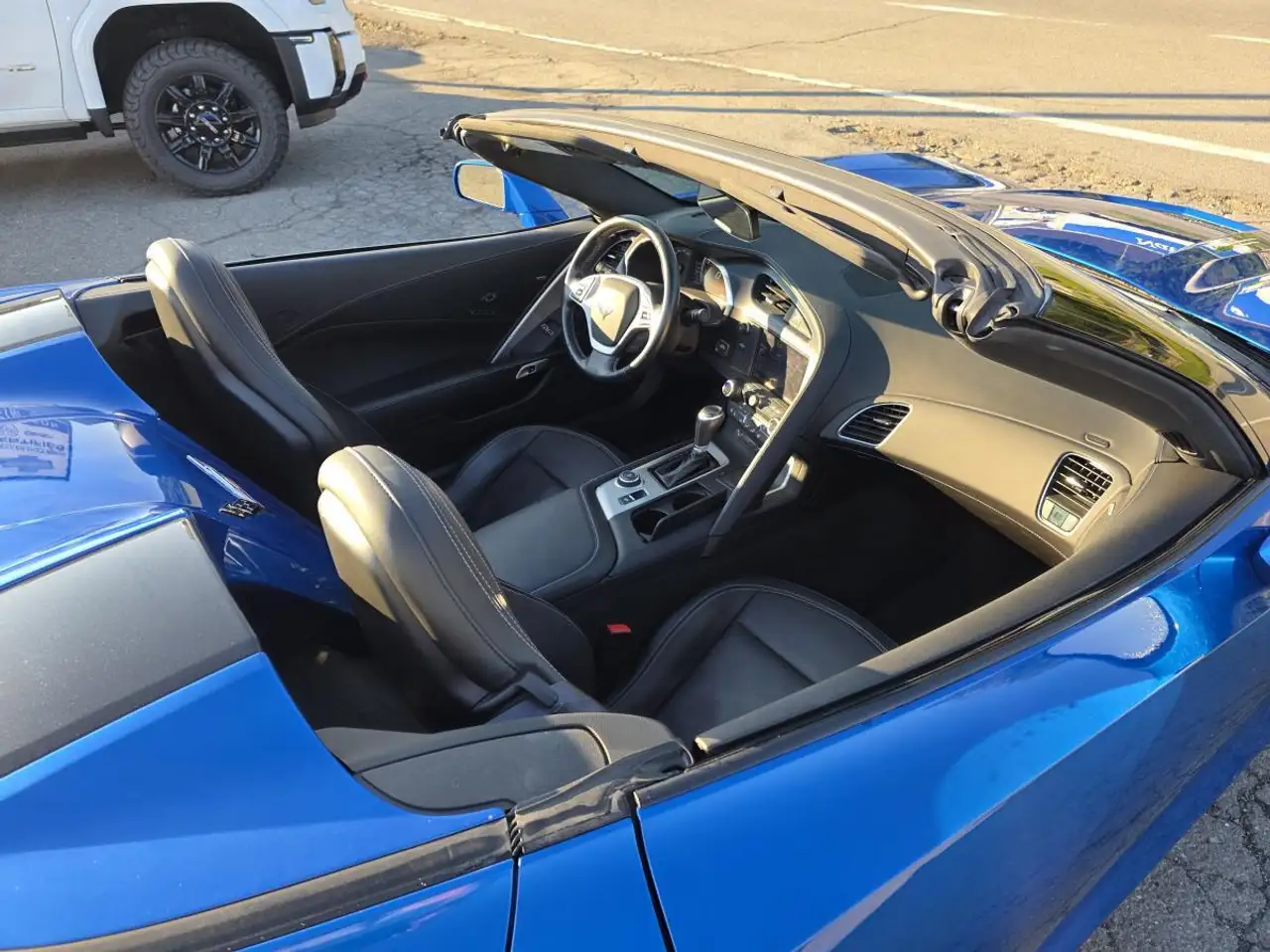 Chevrolet Corvette снимка Chevrolet Corvette